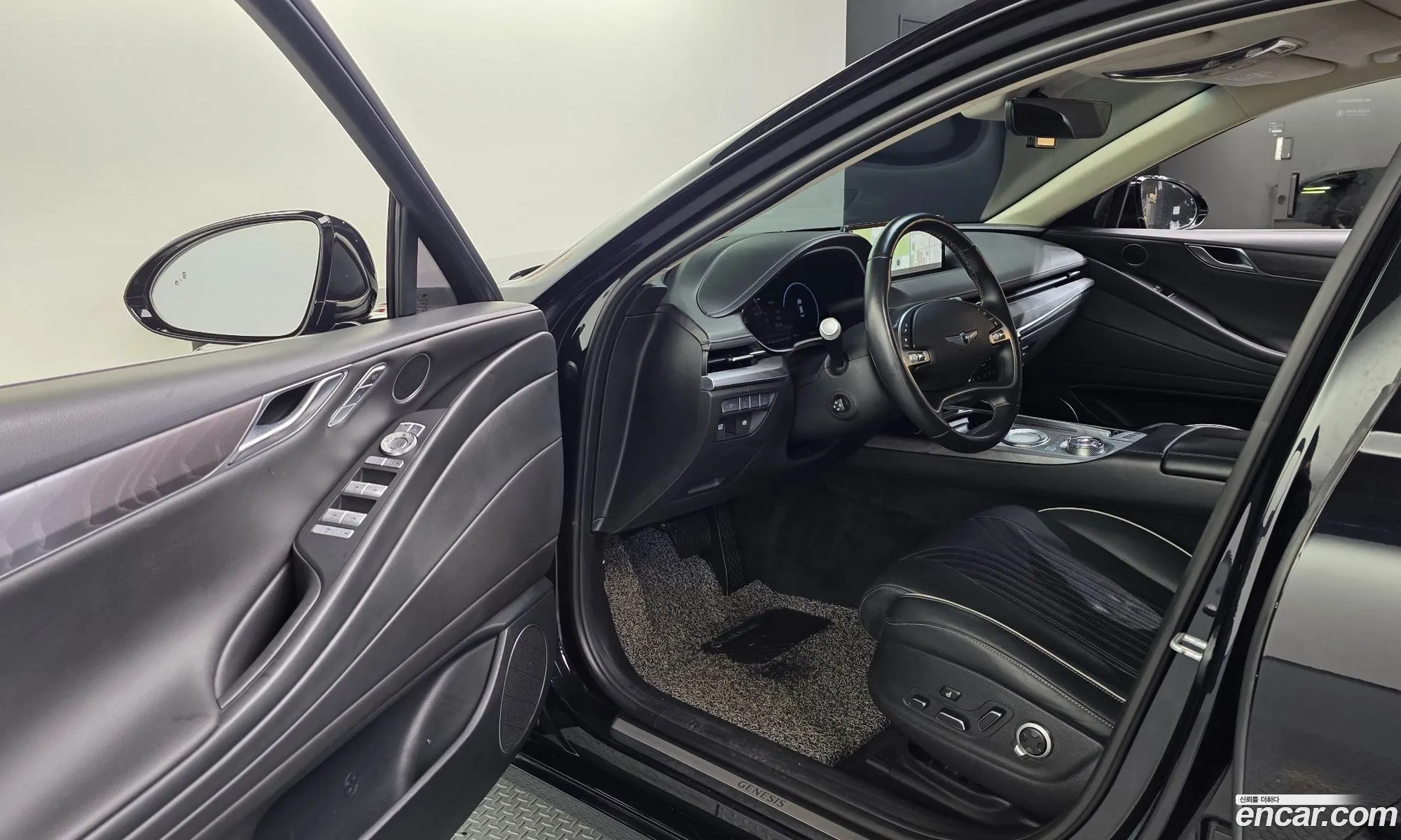 Genesis G80 2020 KMTGB41CBMU017923 — 34
