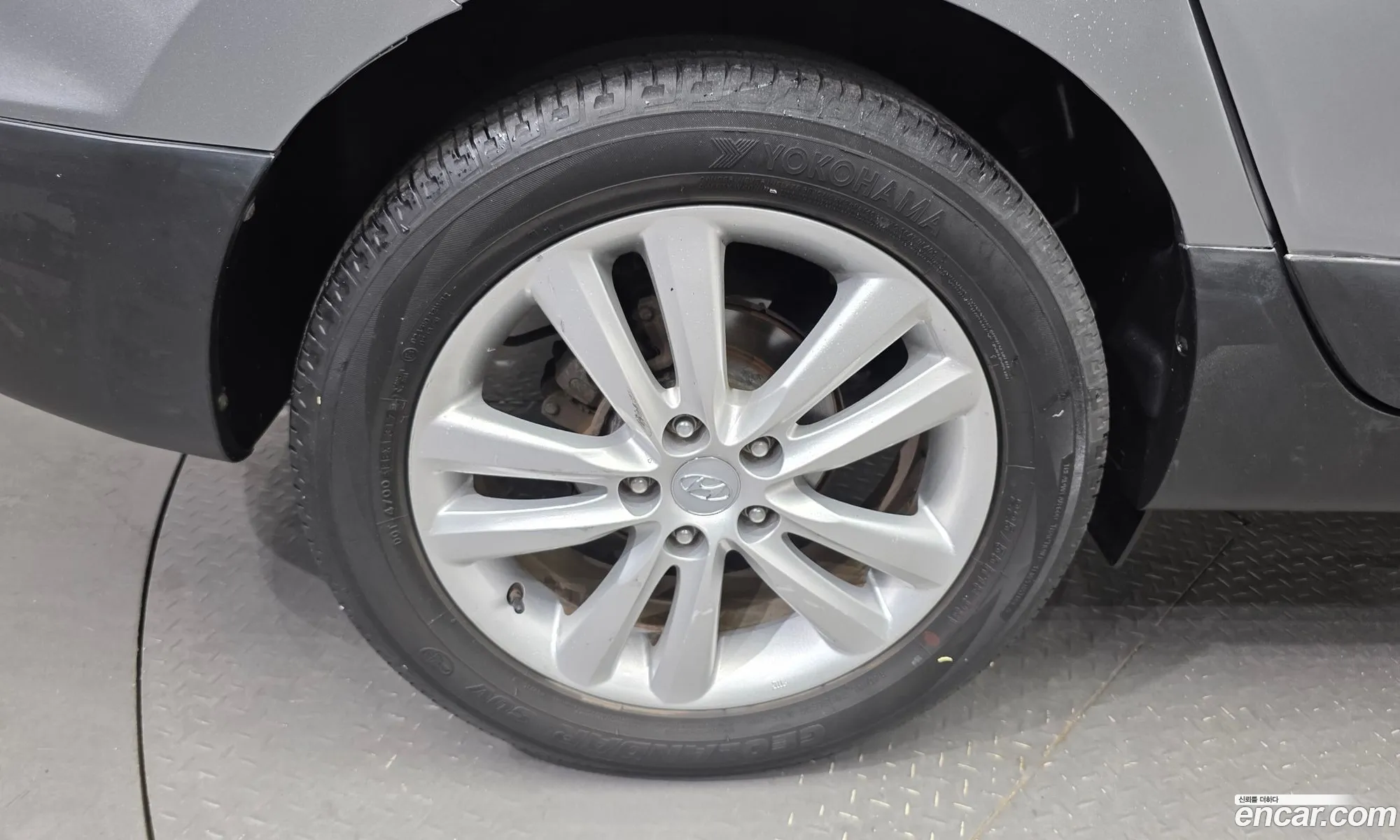 Hyundai Tucson ix 2009 — 11