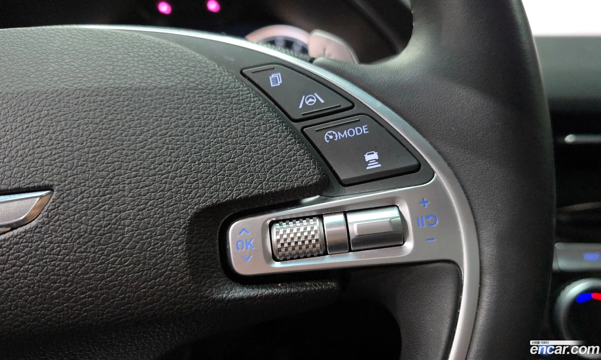 Genesis G80 2020 KMTGB41CBMU011653 — 9