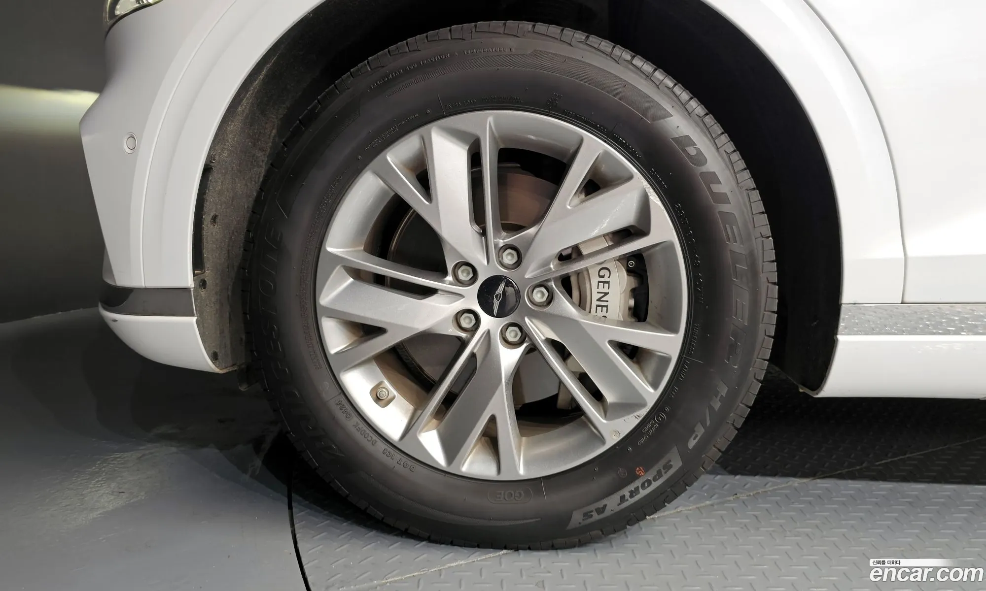 Genesis GV70 2024 KMTMA81BBSU182963 — 3
