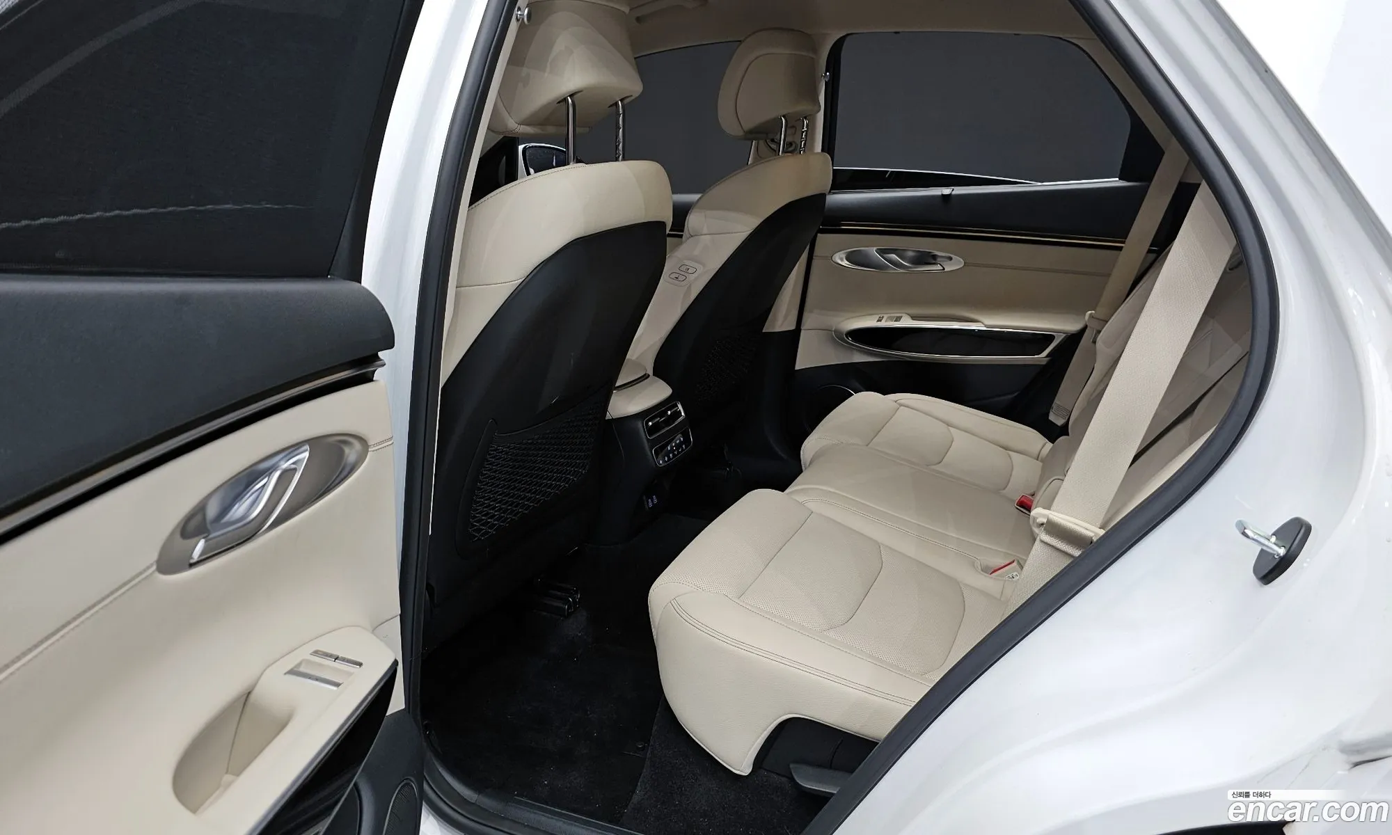 Genesis GV70 2024 KMTMA81BBSU182963 — 7