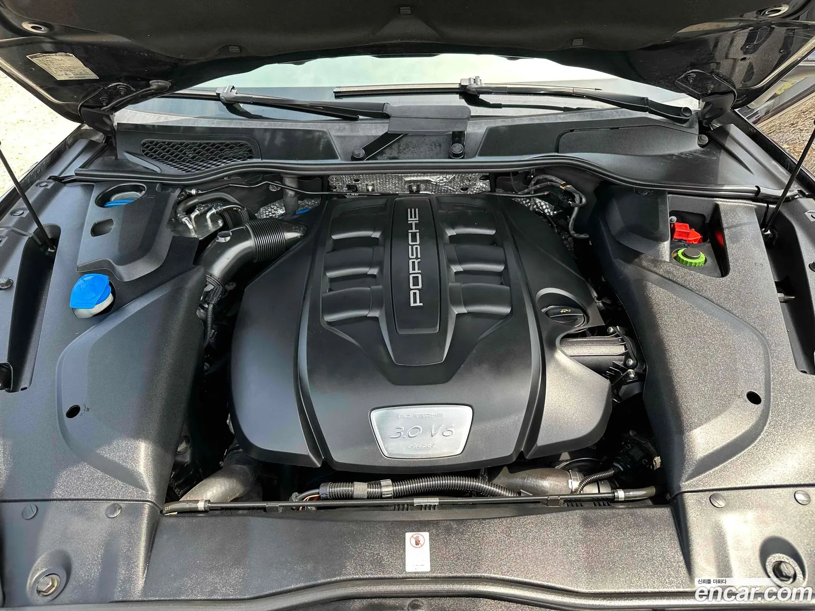 Porsche Cayenne 2015 — 12