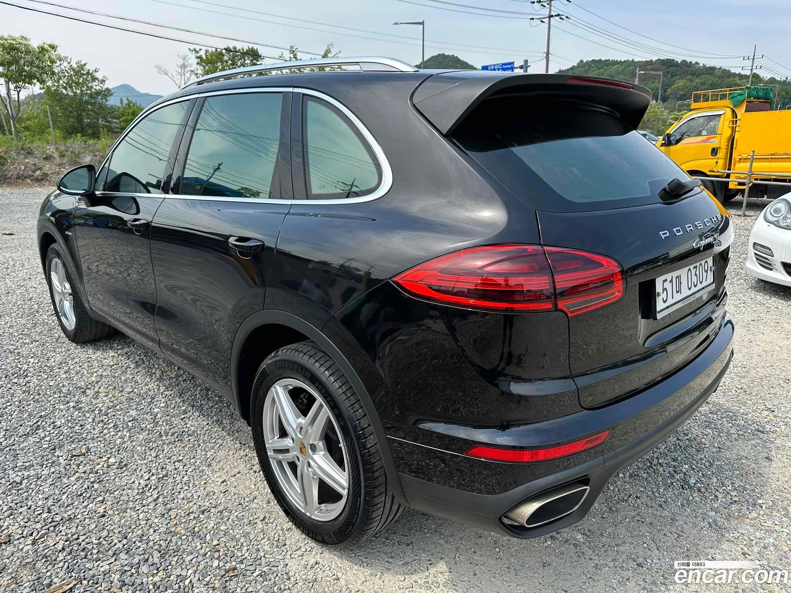Porsche Cayenne 2015 — 17