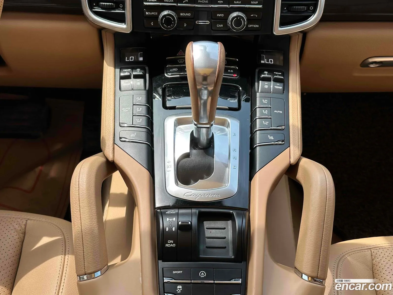 Porsche Cayenne 2015 — 19