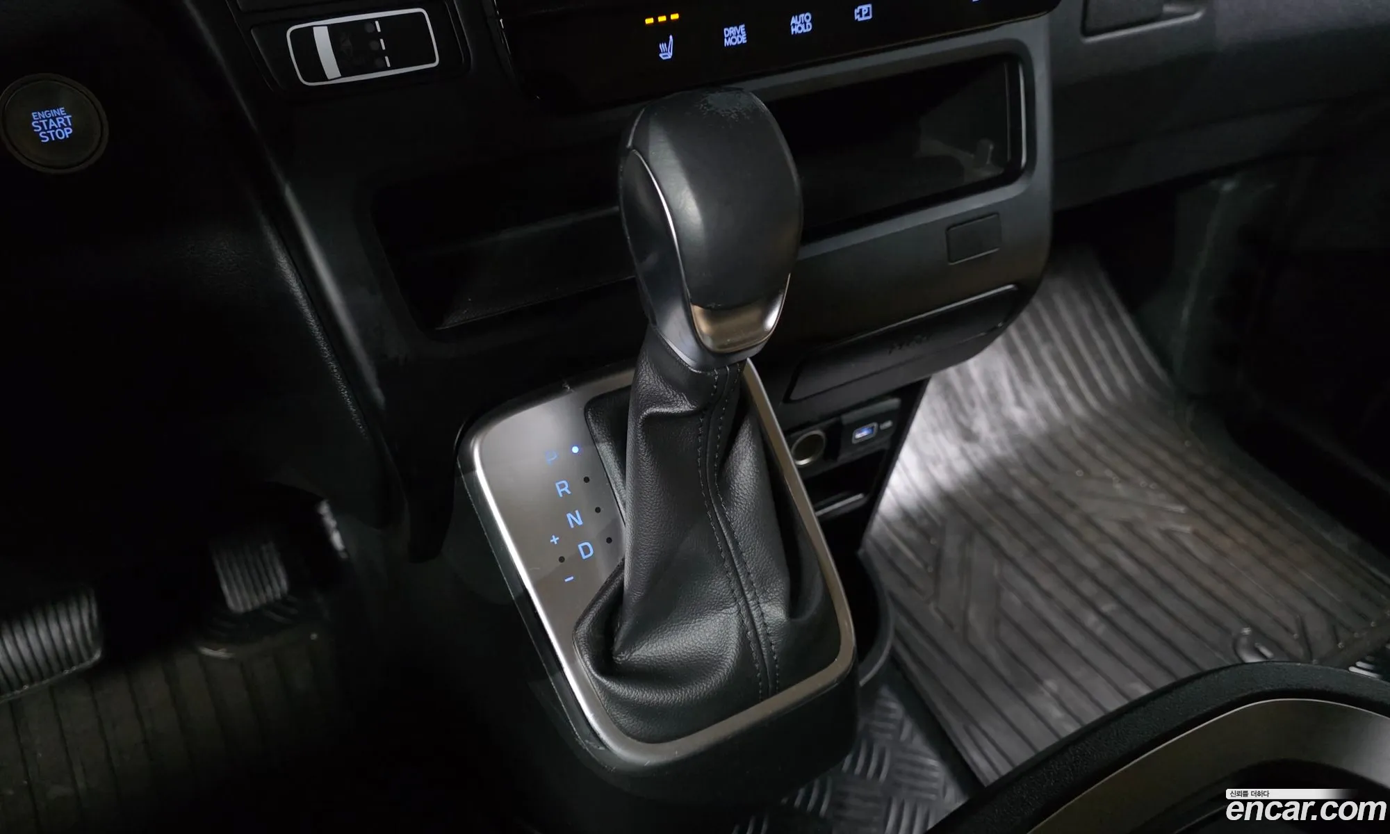 Hyundai Staria 2022 — 21