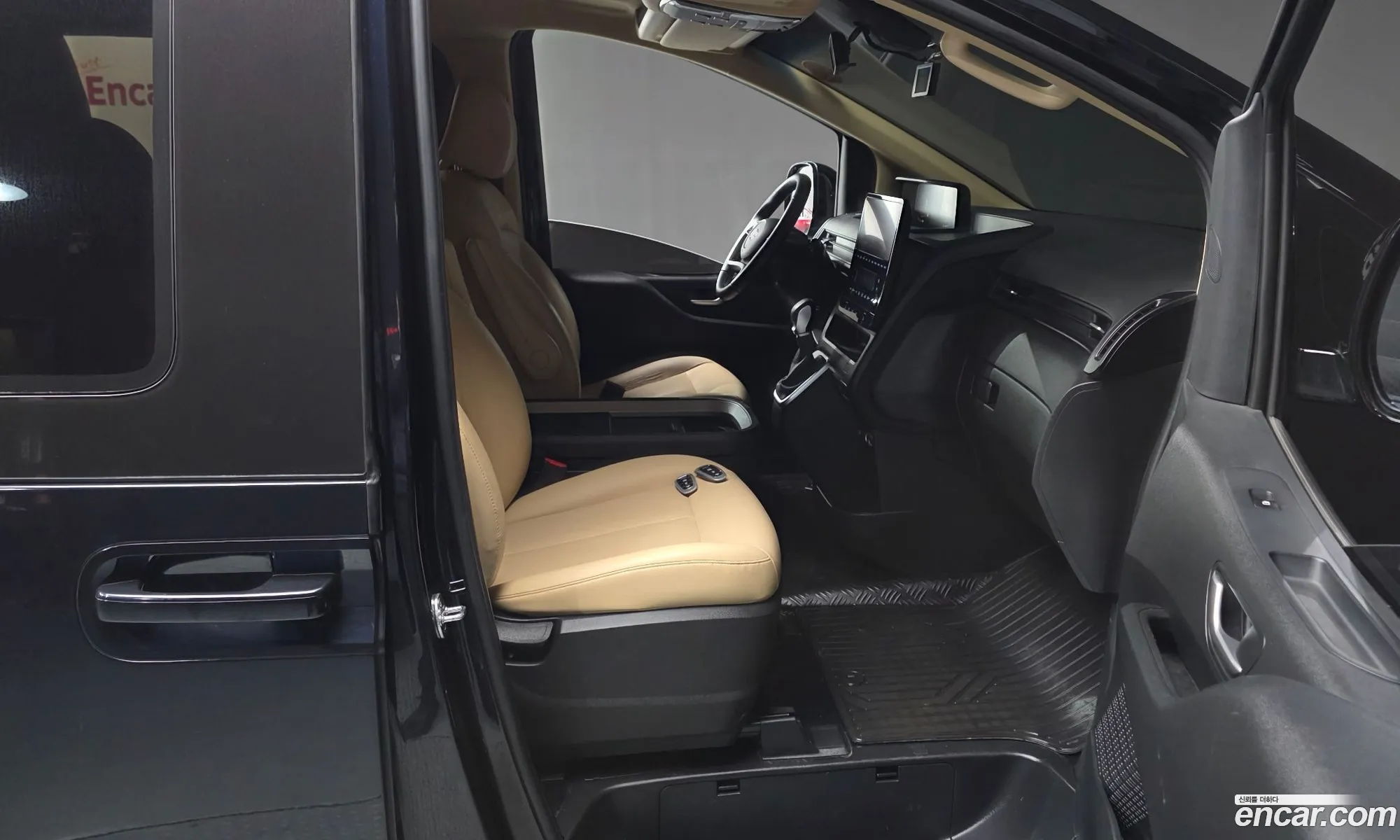Hyundai Staria 2022 — 10