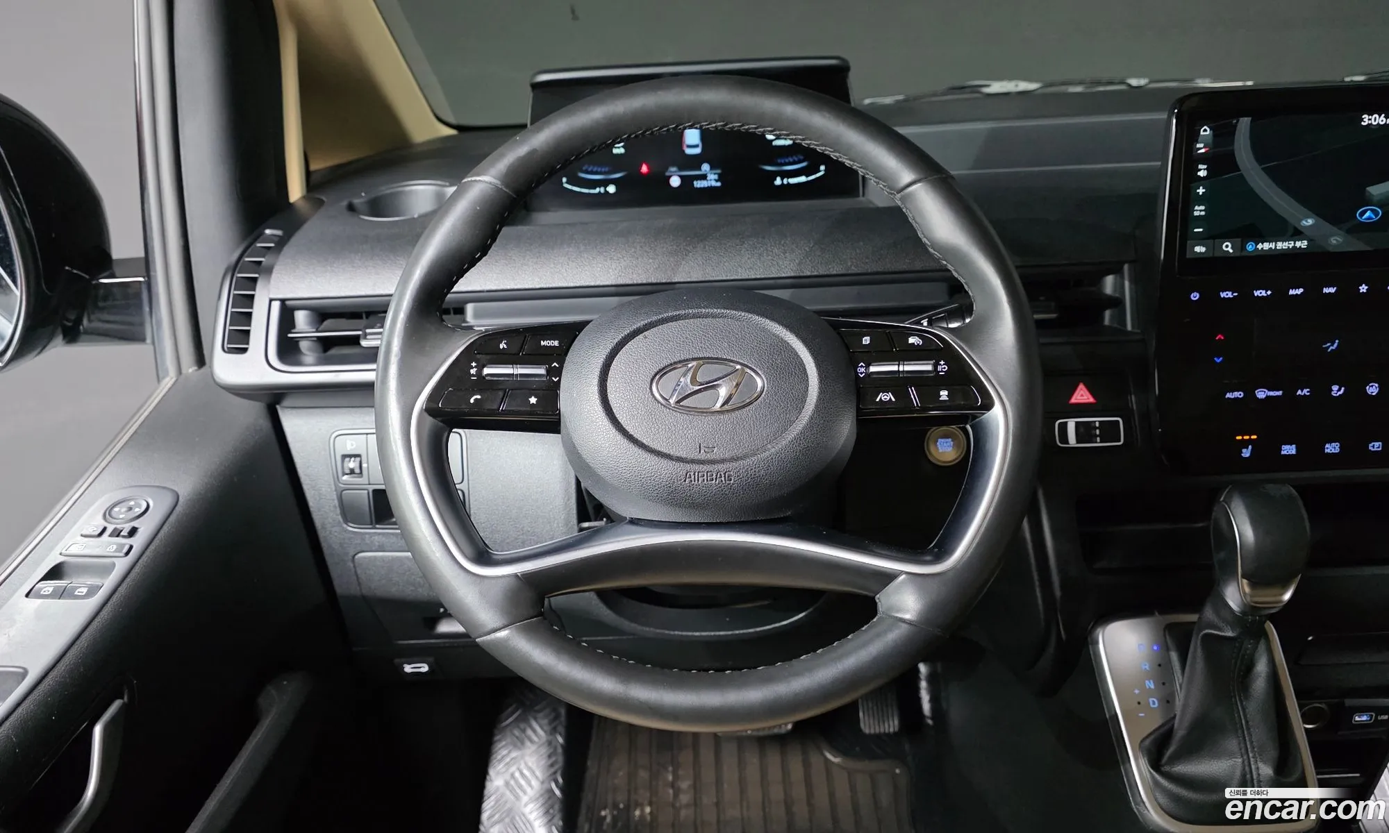Hyundai Staria 2022 — 14