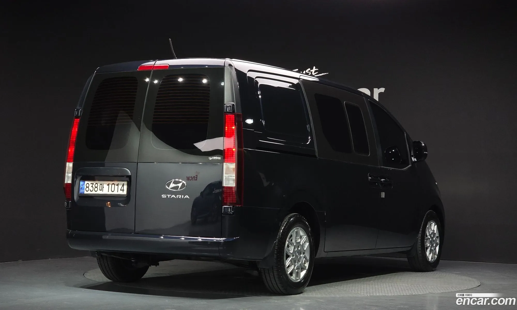 Hyundai Staria 2022 — 16
