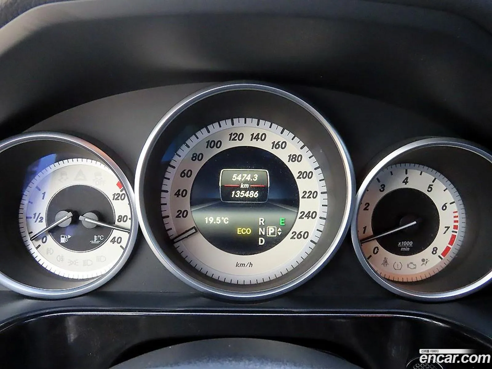 Mercedes-Benz E-Class W212 2014 — 17