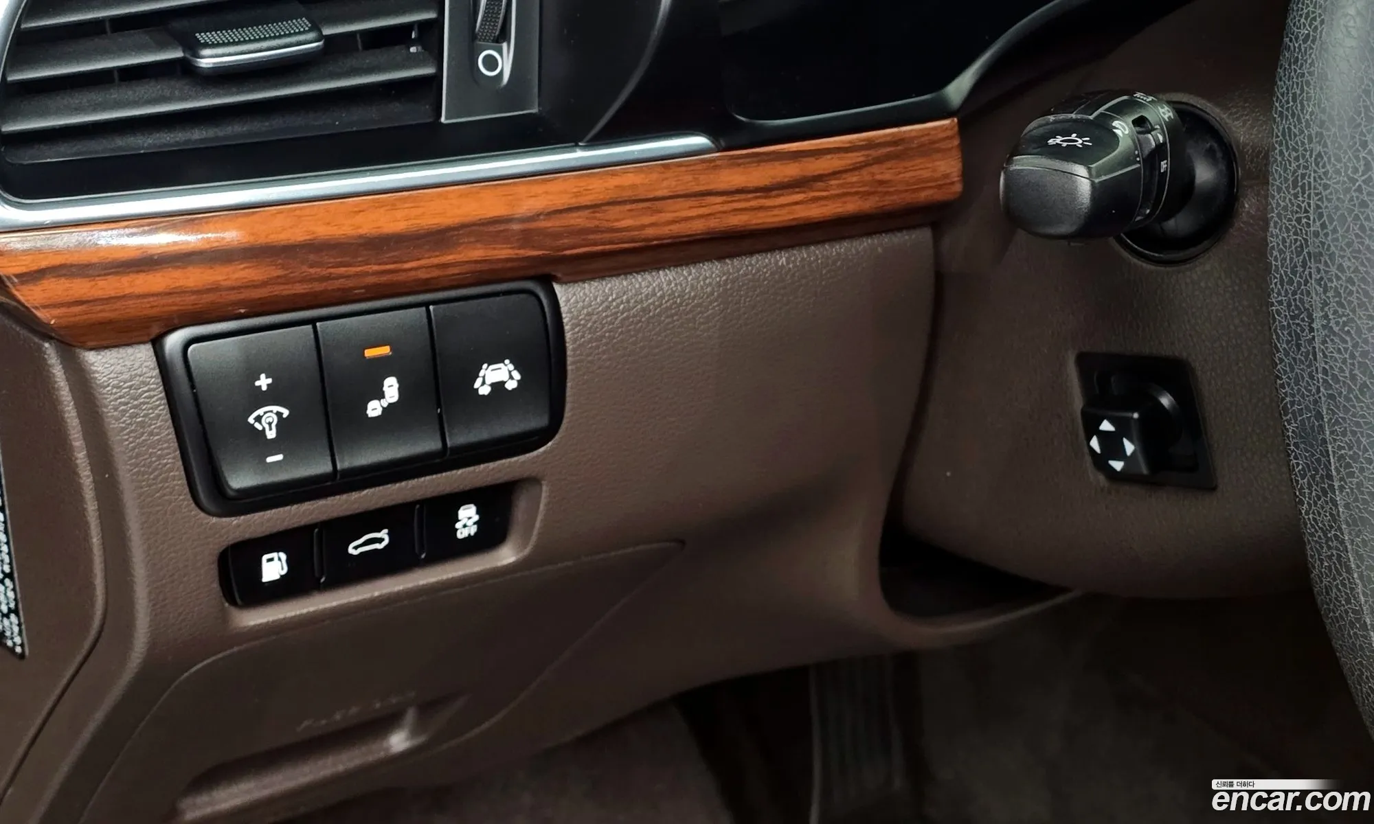 Kia K7 2017 KNALC411BHA085990 — 2