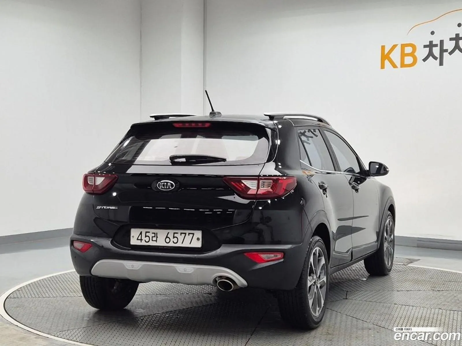 Kia Stonic 2017 — 6