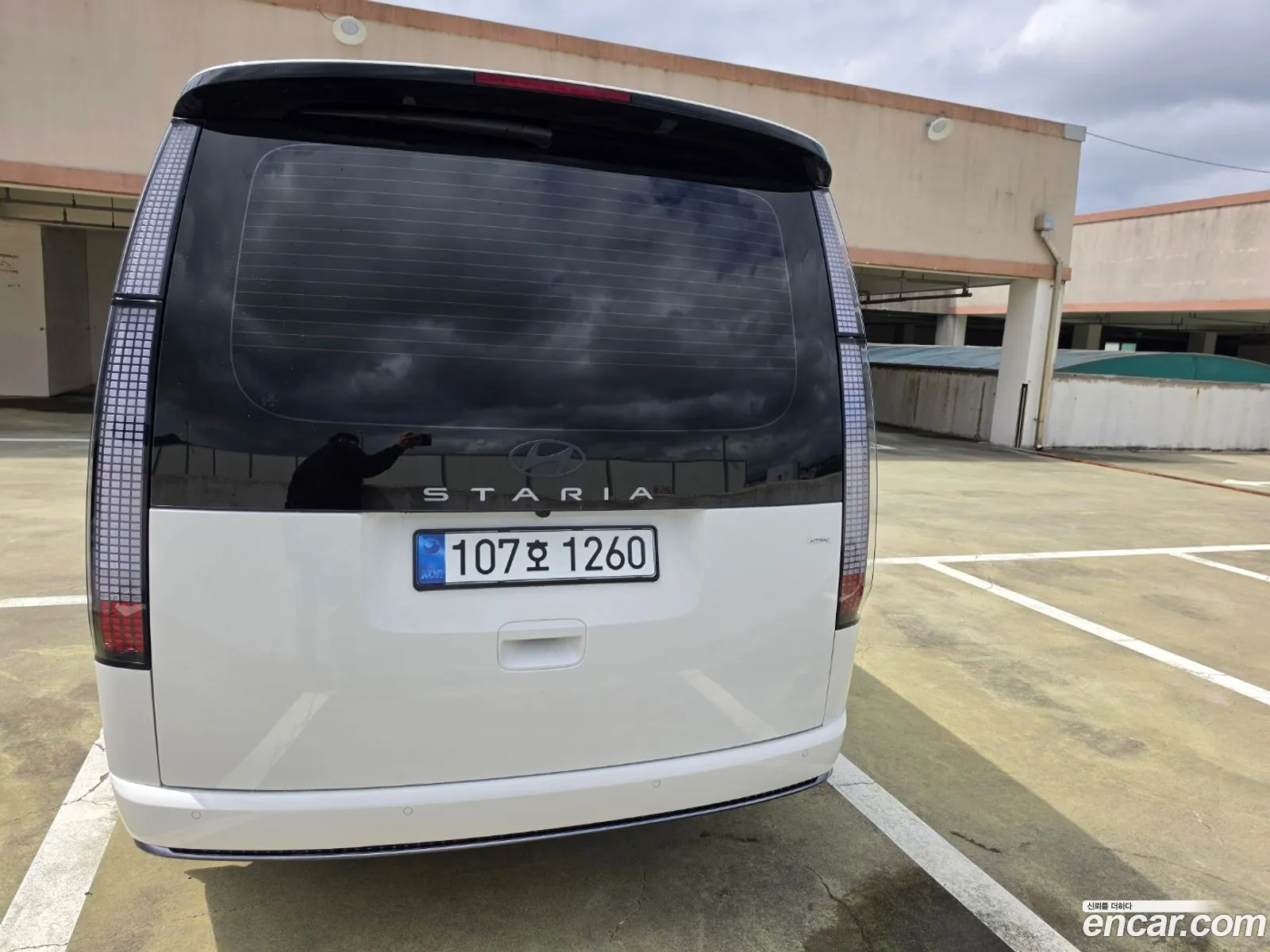 Hyundai Staria 2025 — 2