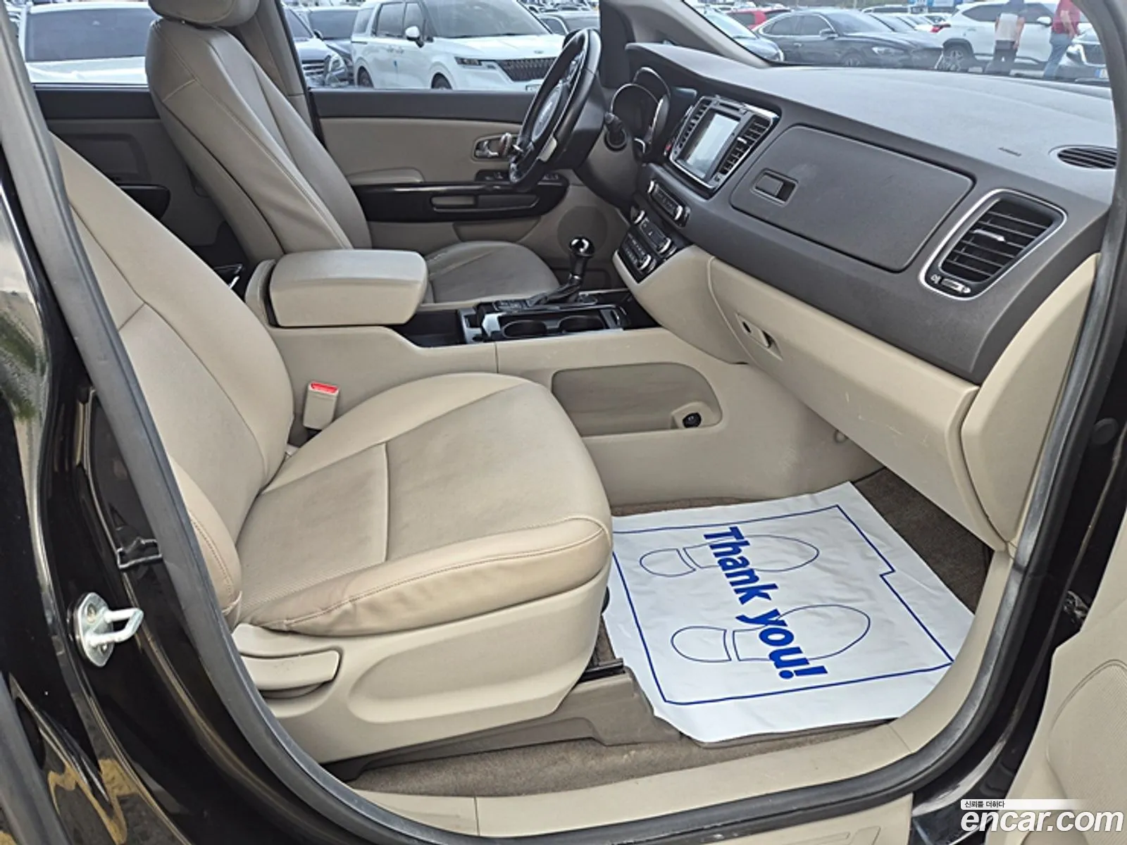 Kia Carnival 2015 — 10