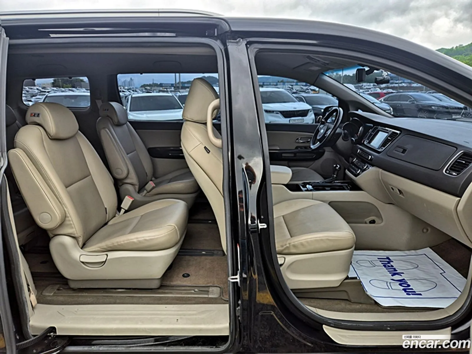Kia Carnival 2015 — 16