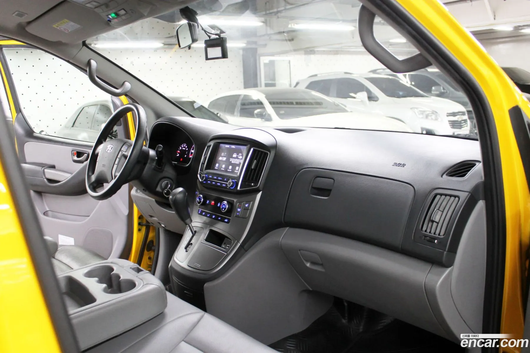 Hyundai Grand Starex 2019 — 12
