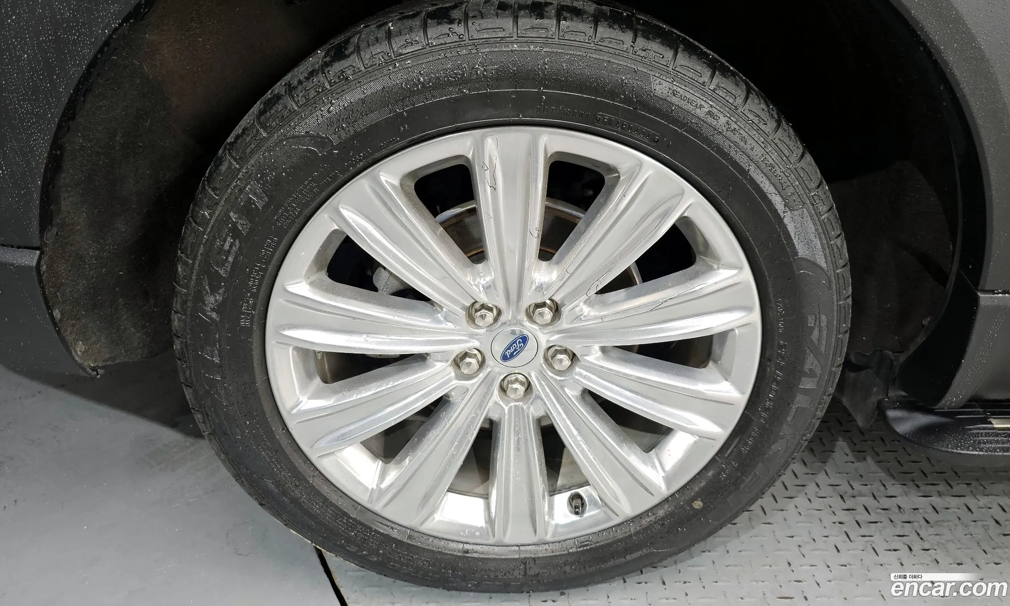 Ford Explorer 6th Gen 2020 1FMSK8FH5LGC54616 — 13