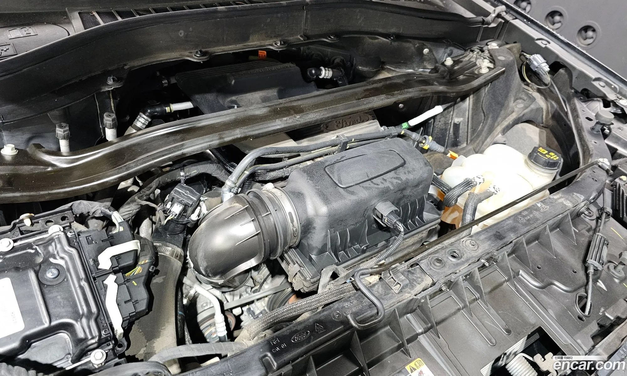 Ford Explorer 6th Gen 2020 1FMSK8FH5LGC54616 — 4