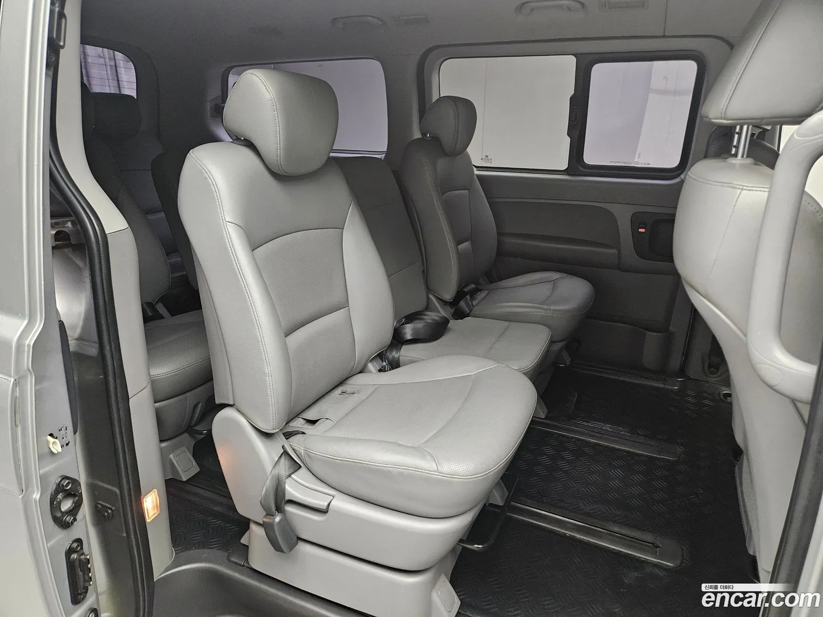 Hyundai Grand Starex 2016 — 13