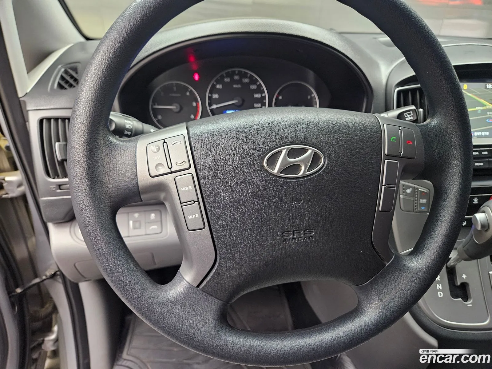 Hyundai Grand Starex 2016 — 15