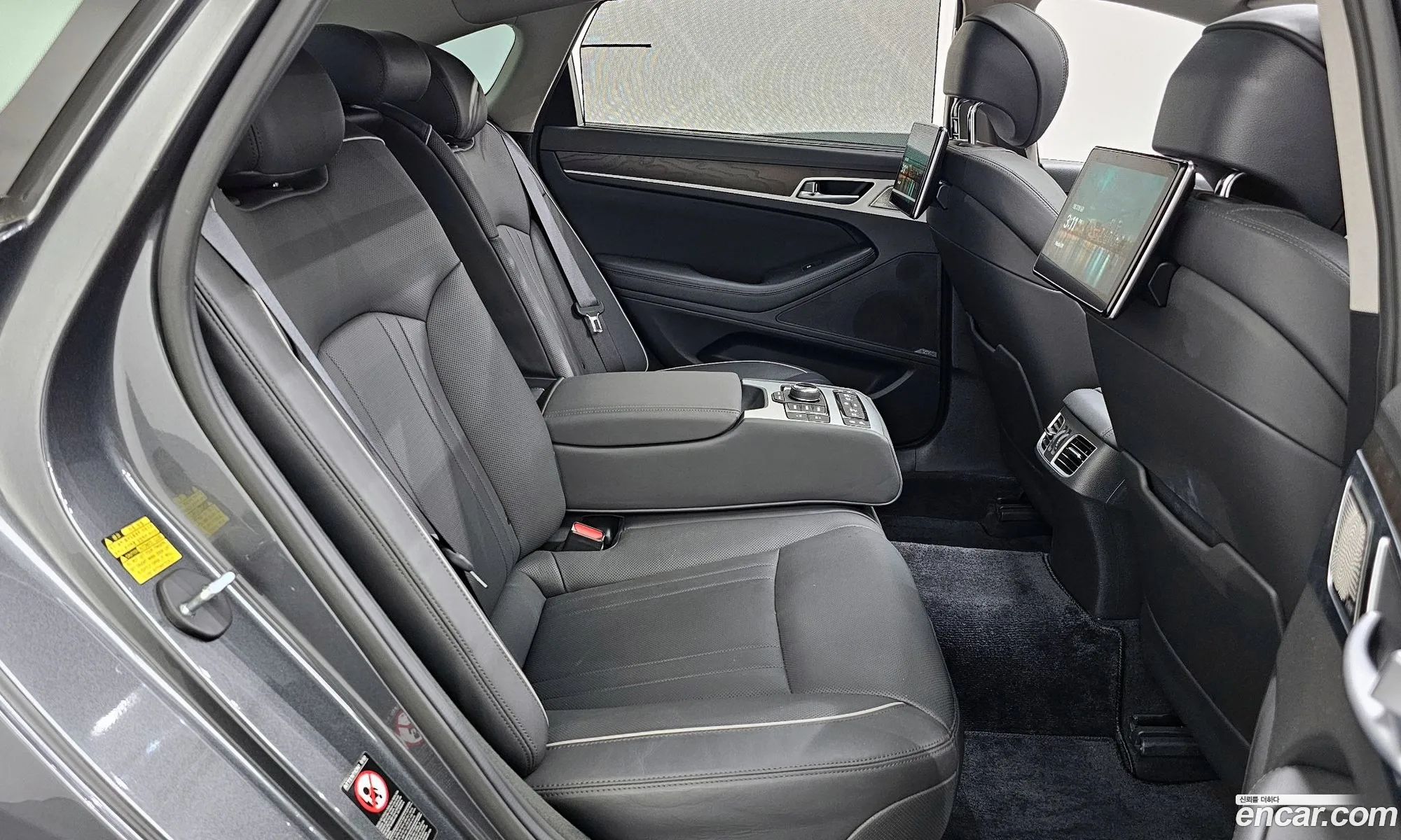 Genesis G80 2018 — 27