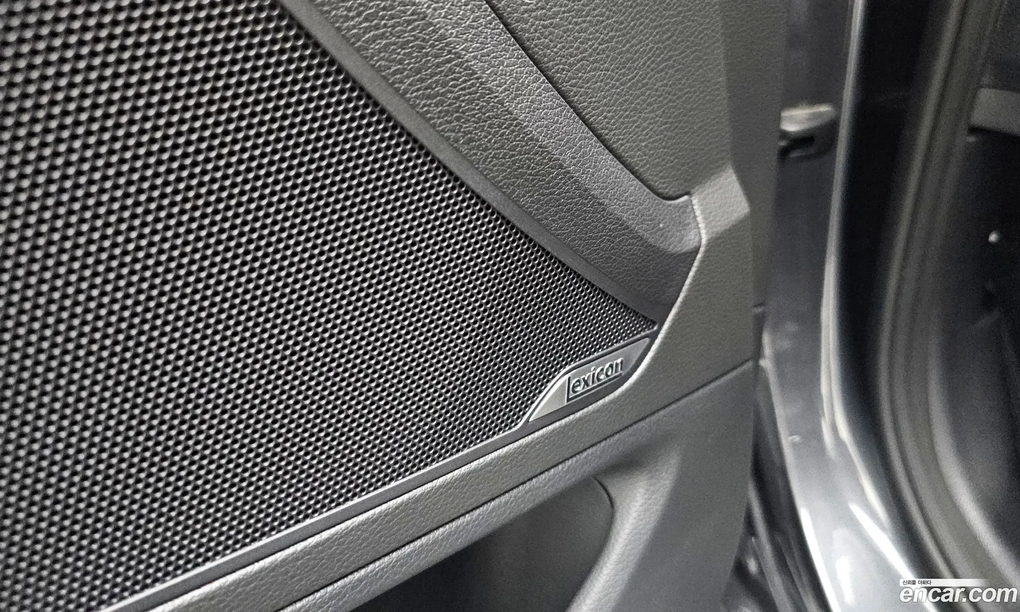Genesis G80 2018 — 29