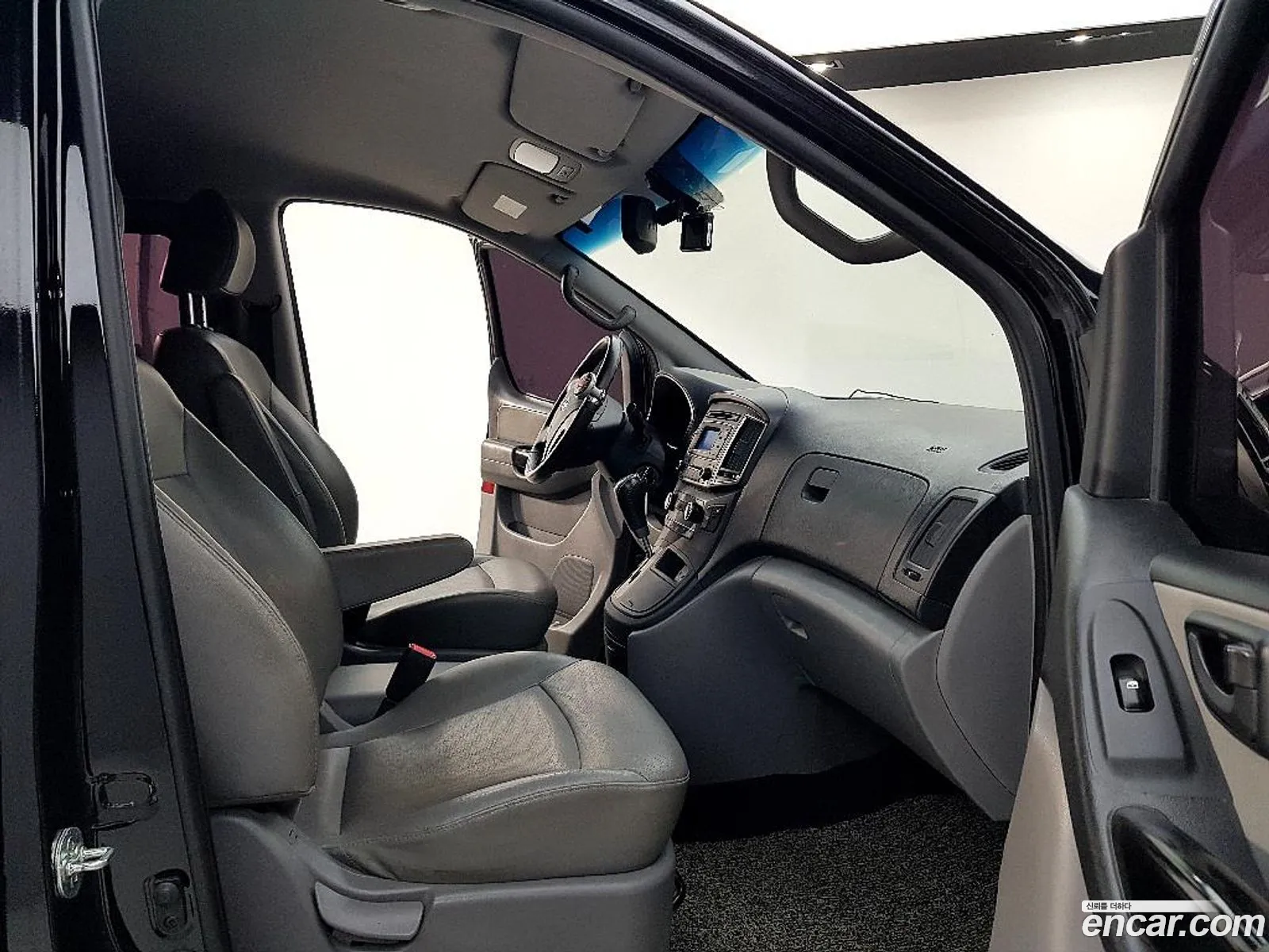 Hyundai Grand Starex 2019 — 13