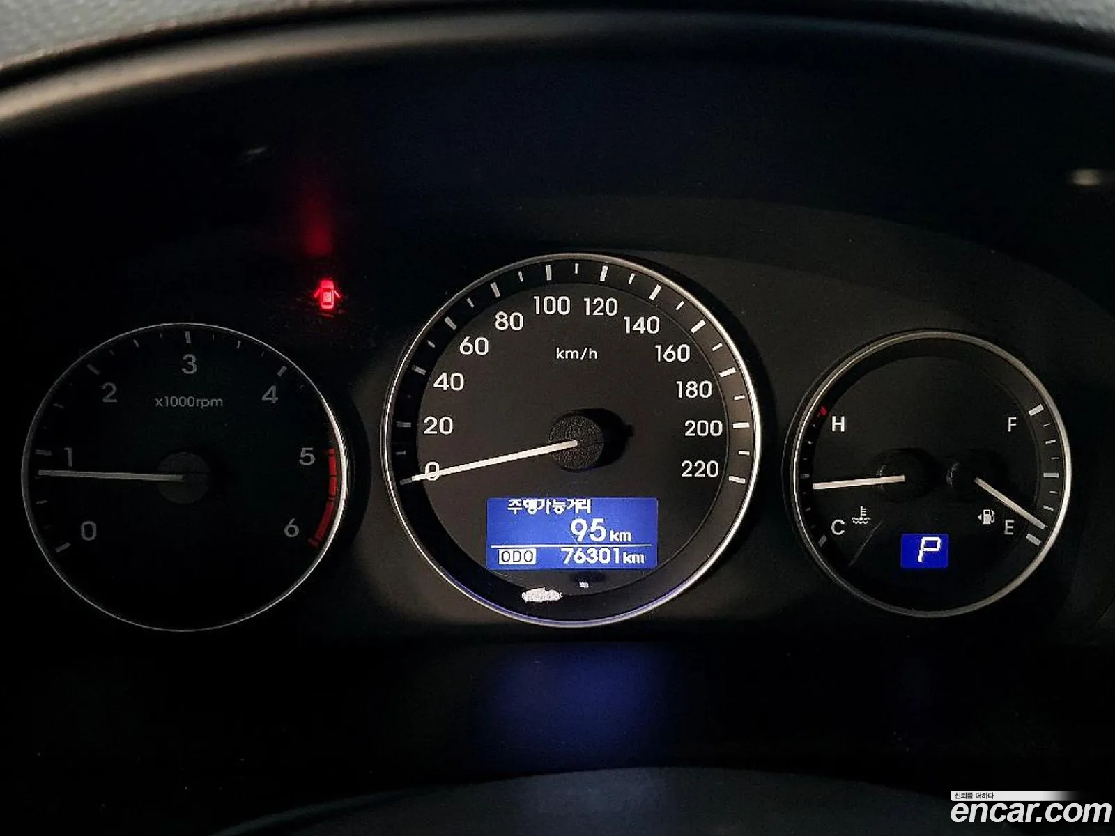 Hyundai Grand Starex 2019 — 17