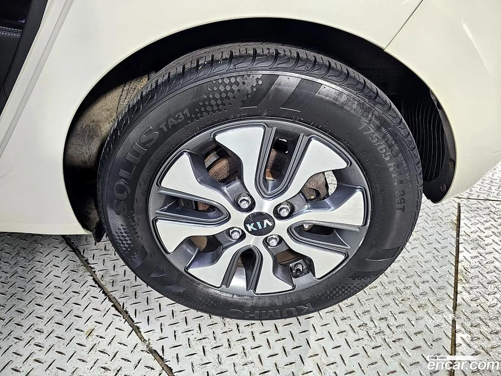 Kia Morning 2015 — 18