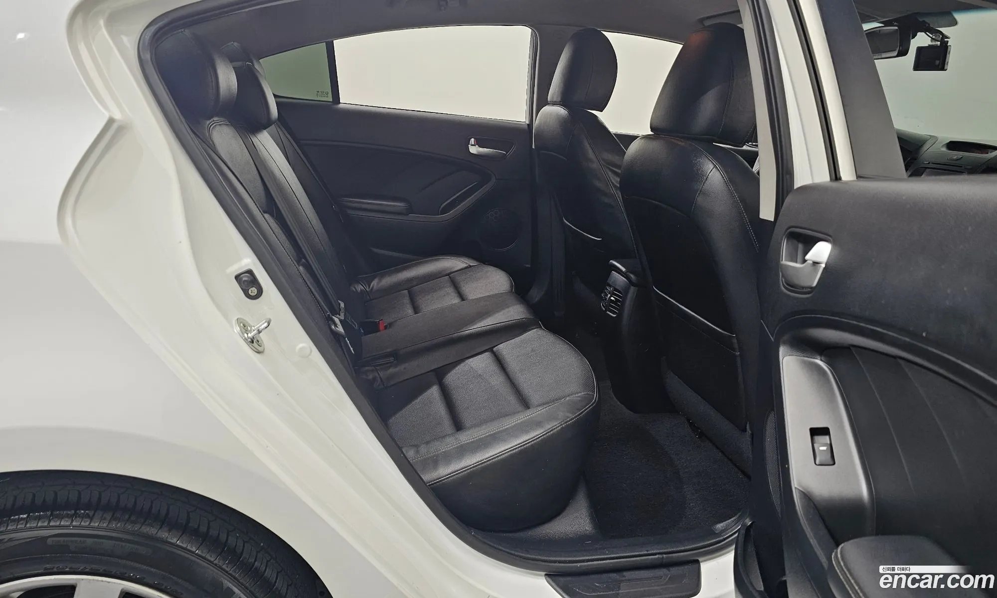 Kia K3 2014 KNAFK412BFA357561 — 22