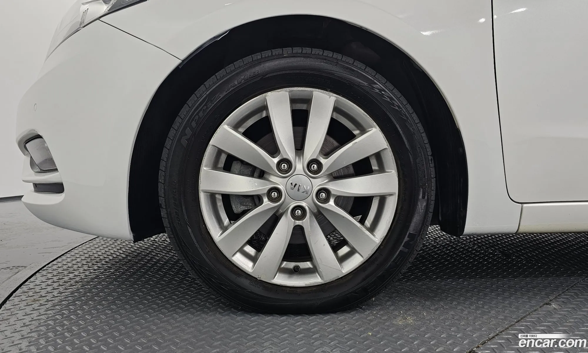 Kia K3 2014 KNAFK412BFA357561 — 23