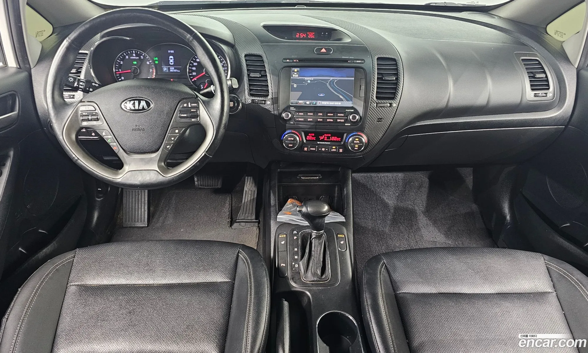 Kia K3 2014 KNAFK412BFA357561 — 29