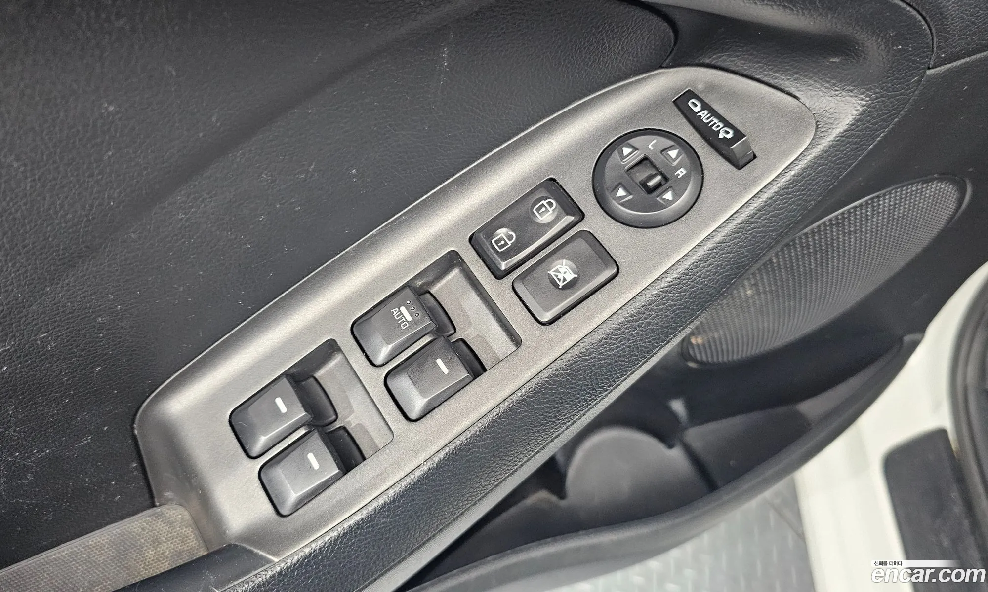 Kia K3 2014 KNAFK412BFA357561 — 30
