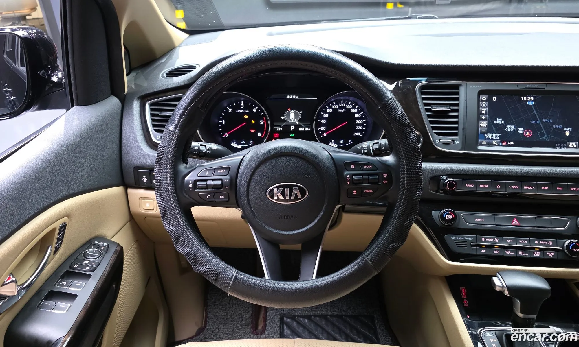 Kia Carnival 2020 — 17