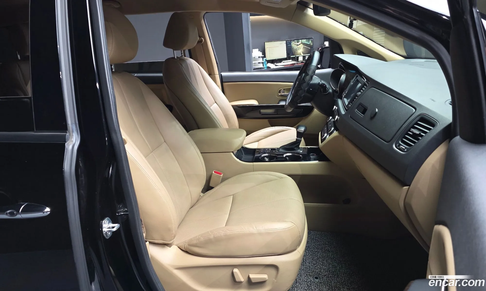 Kia Carnival 2020 — 27