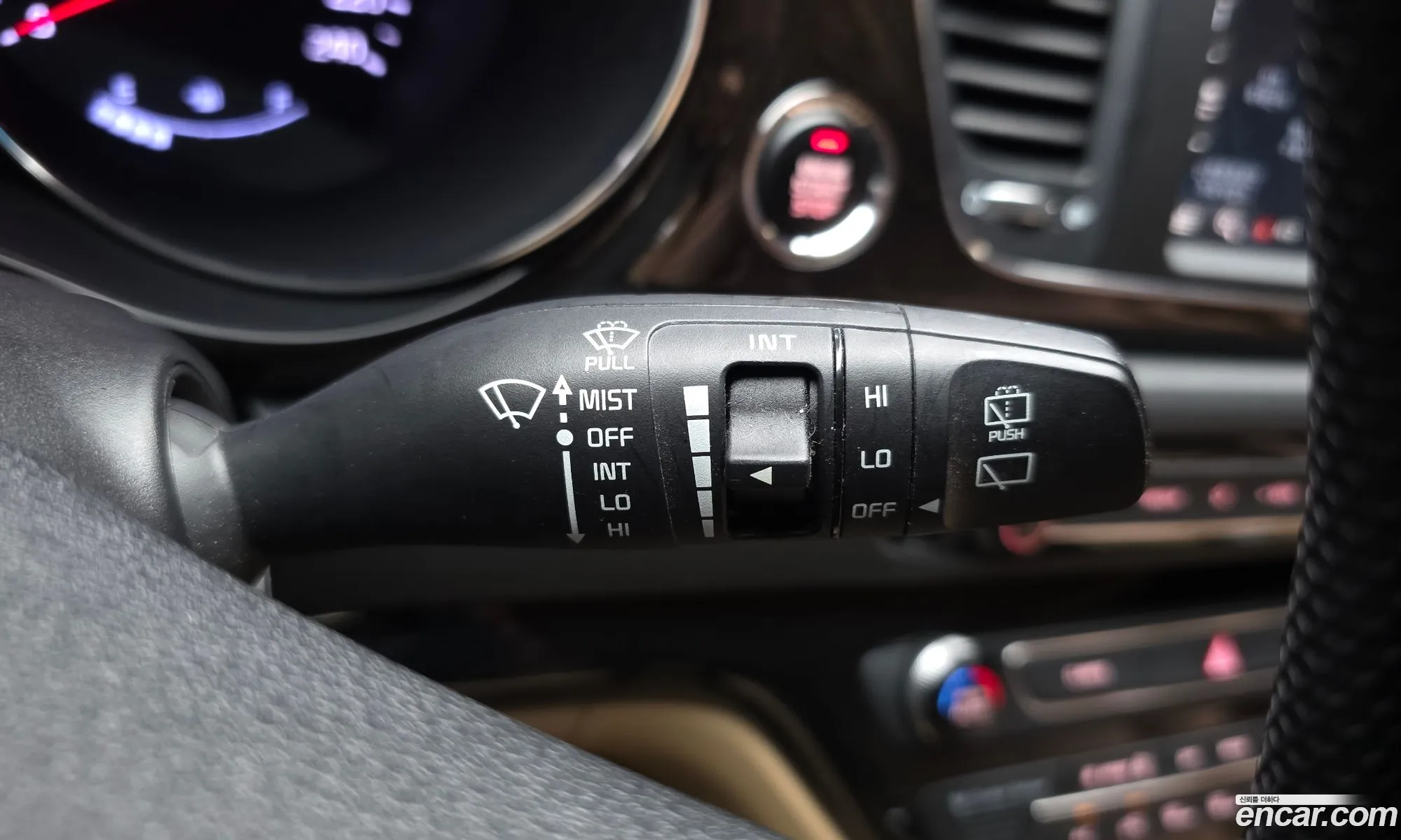 Kia Carnival 2020 — 30