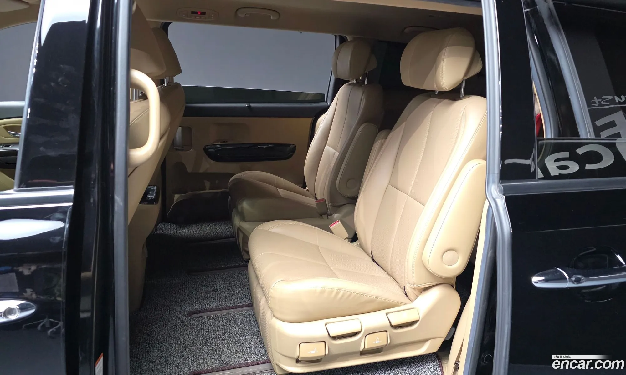 Kia Carnival 2020 — 24