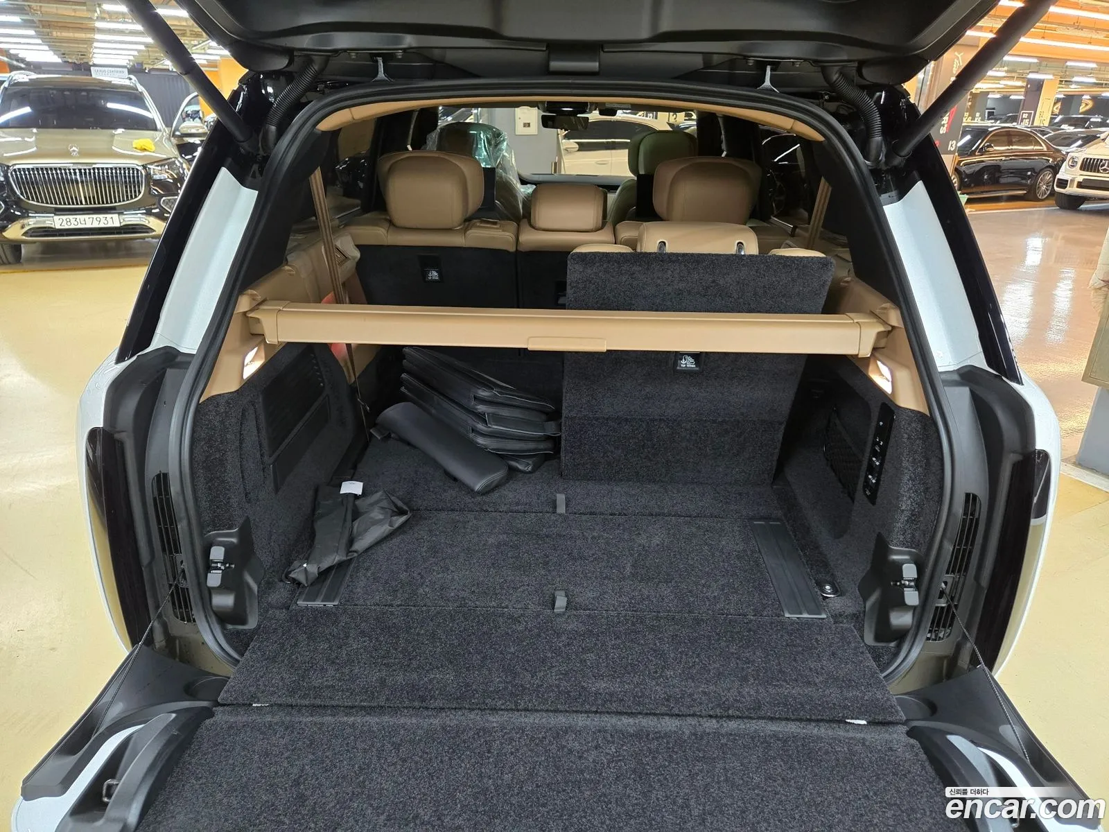 Land Rover Range Rover 2023 — 16