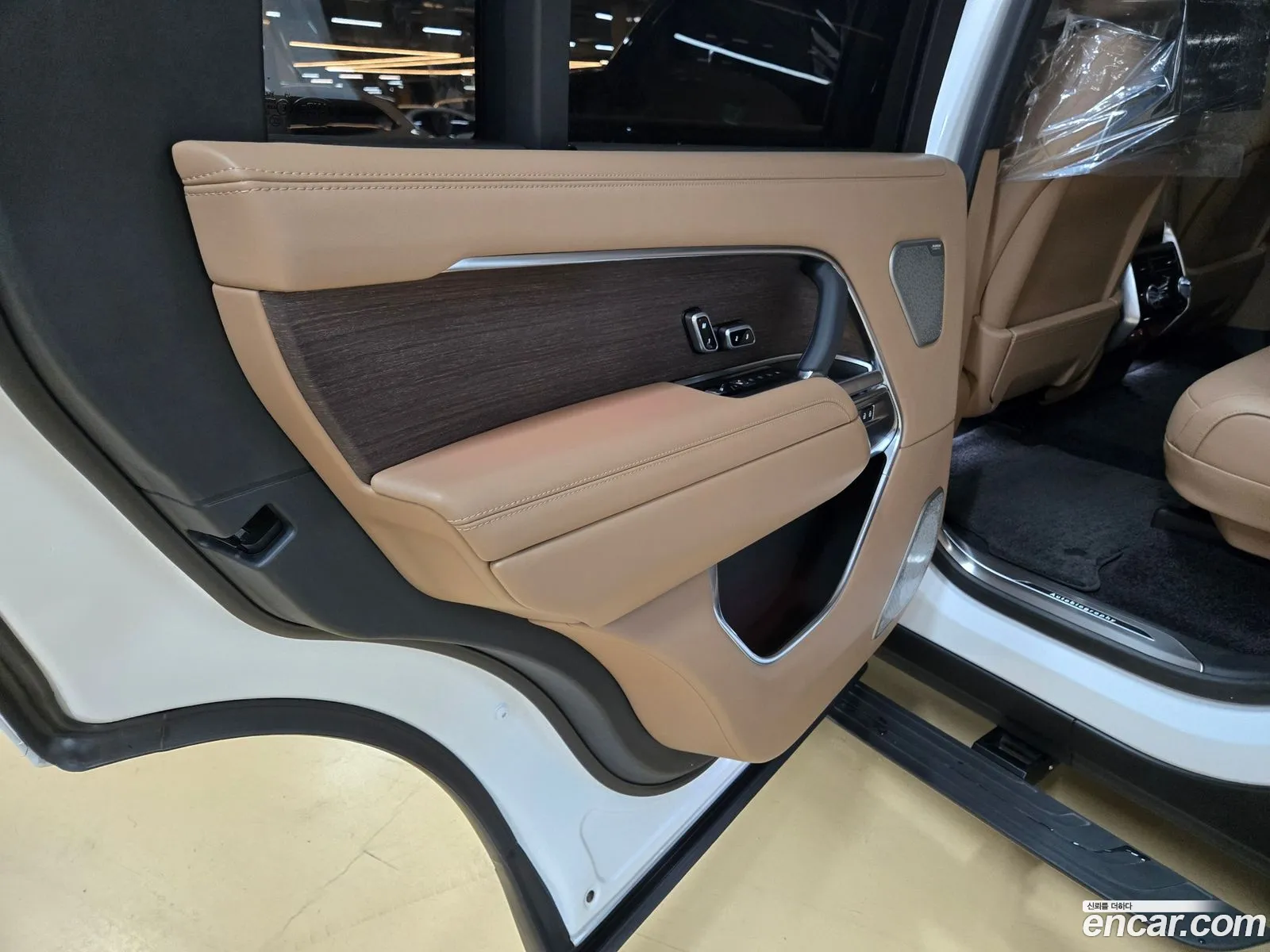 Land Rover Range Rover 2023 — 12