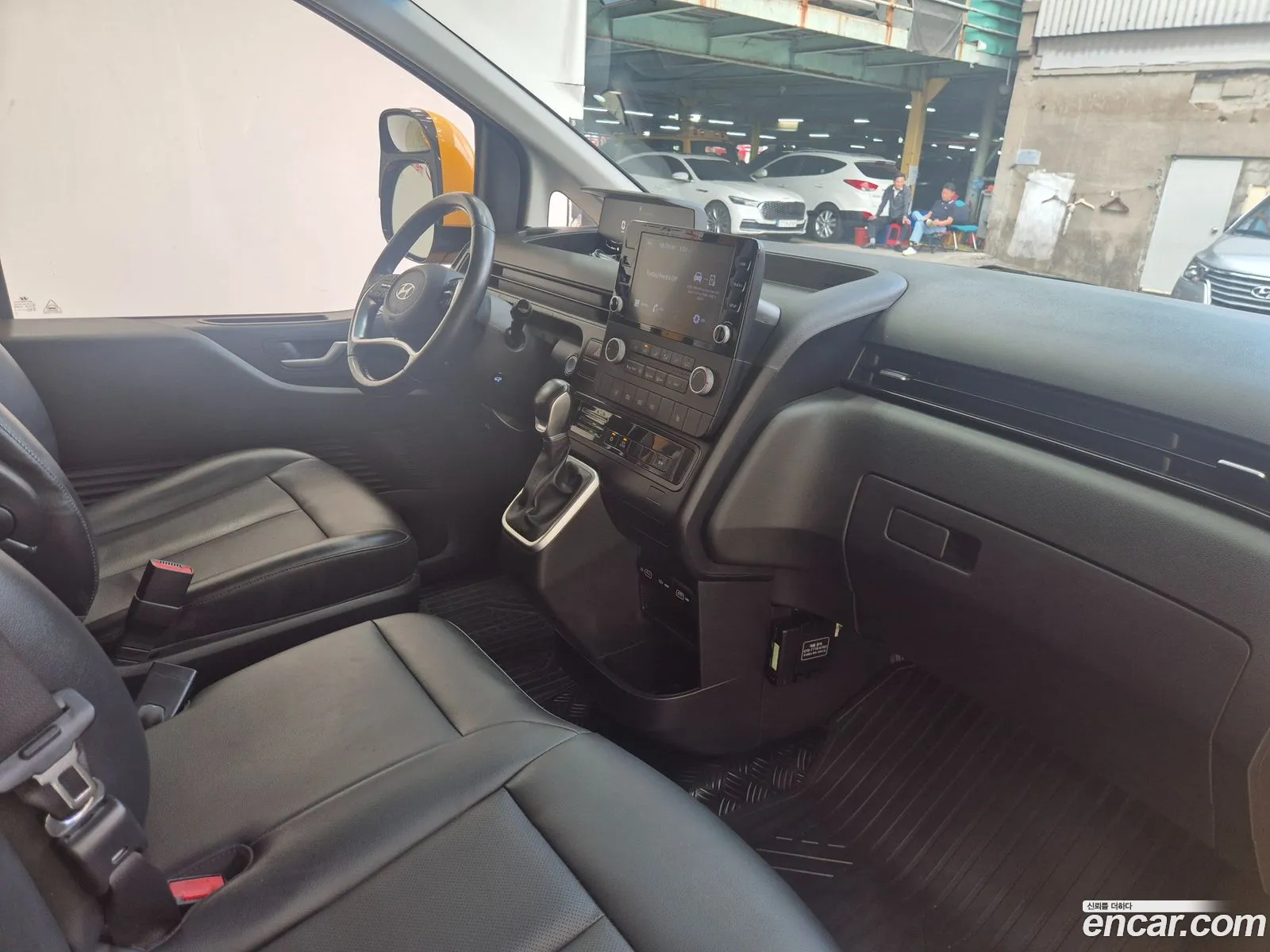 Hyundai Staria 2022 — 18