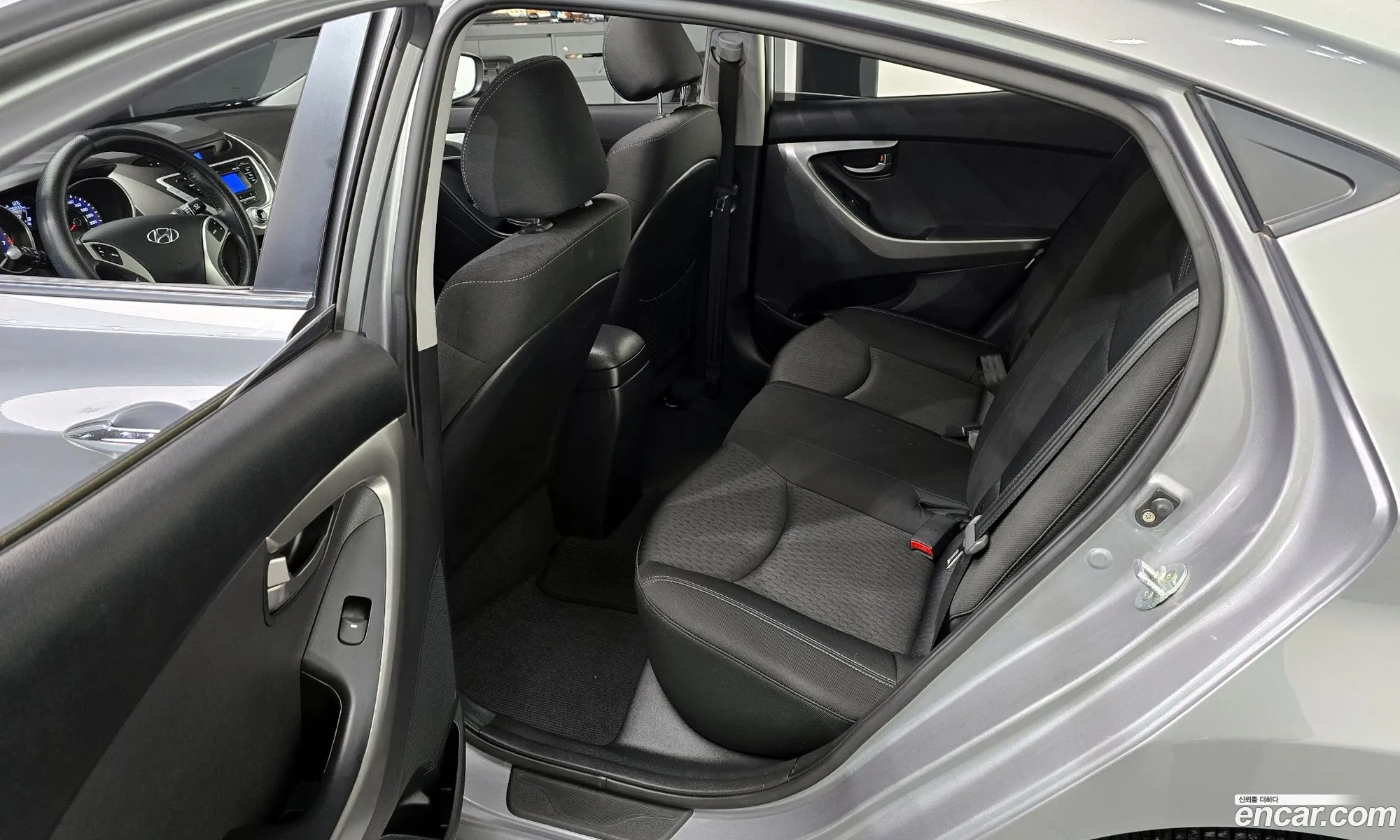 Hyundai Elantra MD 2012 — 27