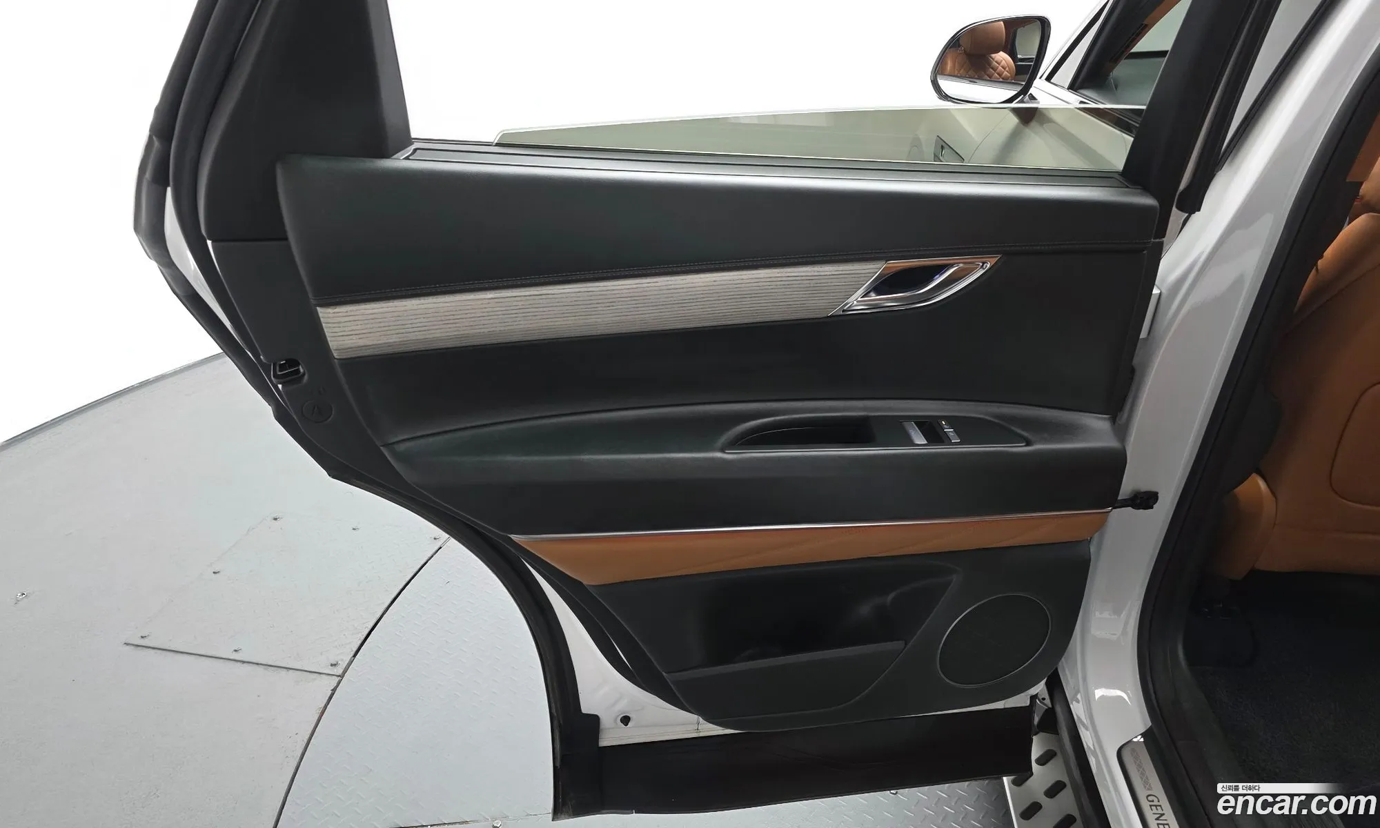Genesis GV80 2024 KMTHA81BDRU196433 — 8