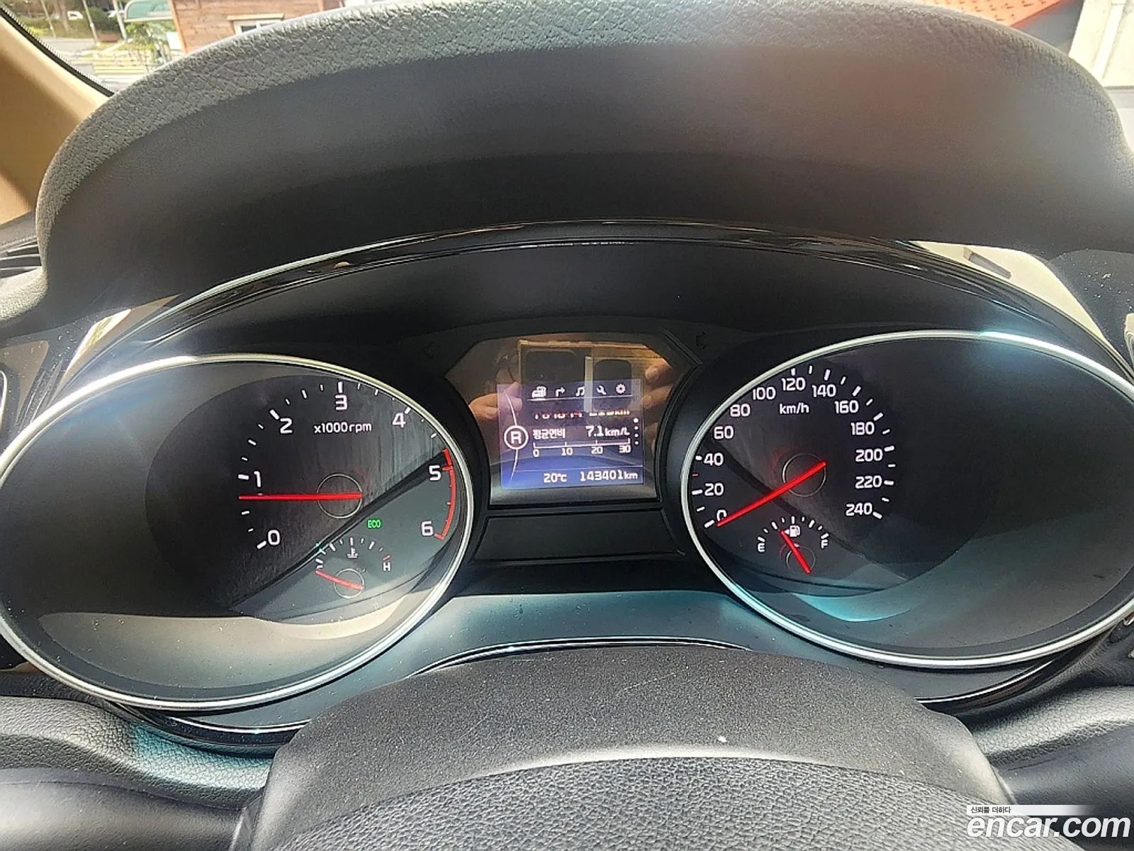 Kia Carnival 2014 — 16