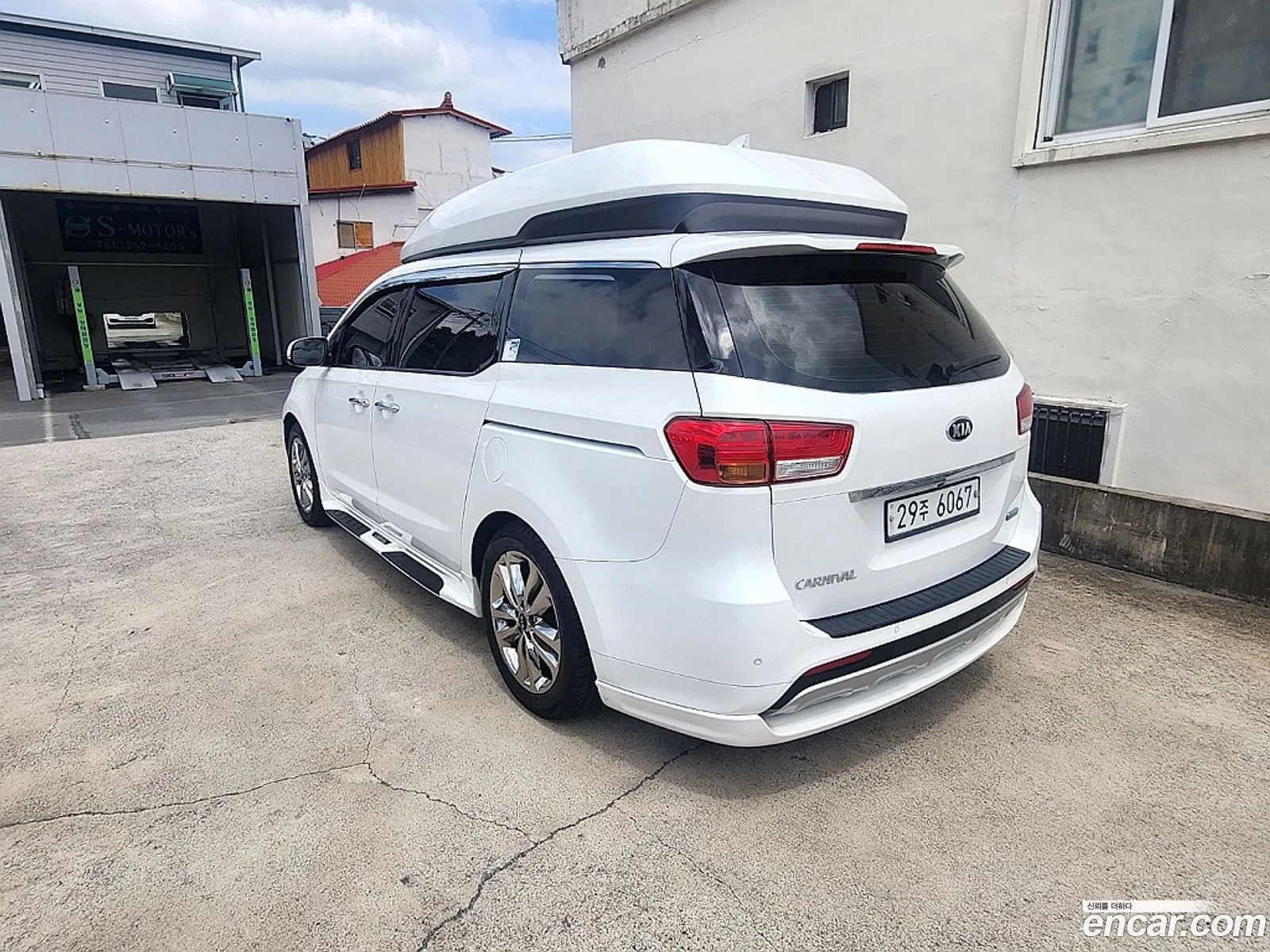 Kia Carnival 2014 — 7