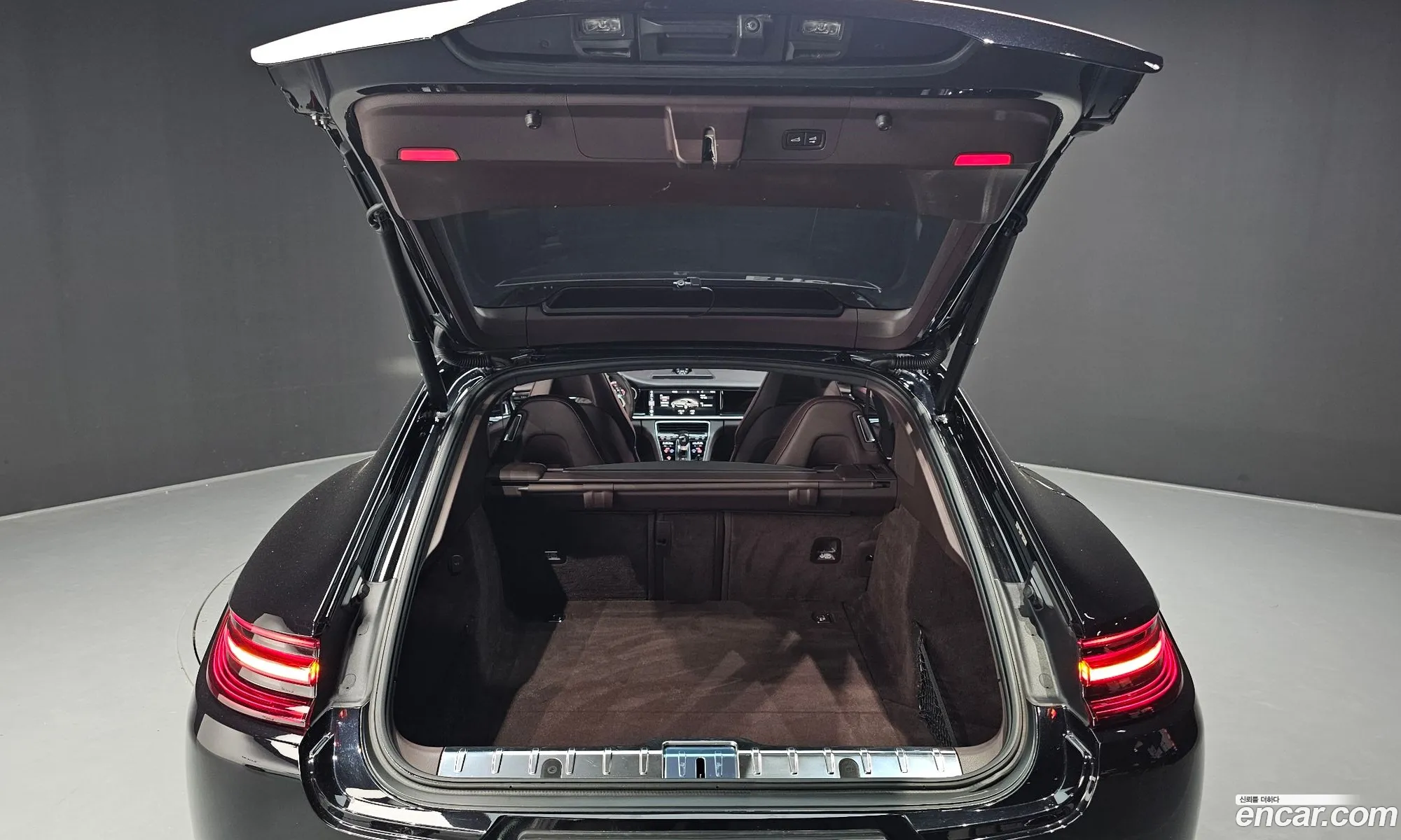 Porsche Panamera 2018 WP0AA2970JL114321 — 24