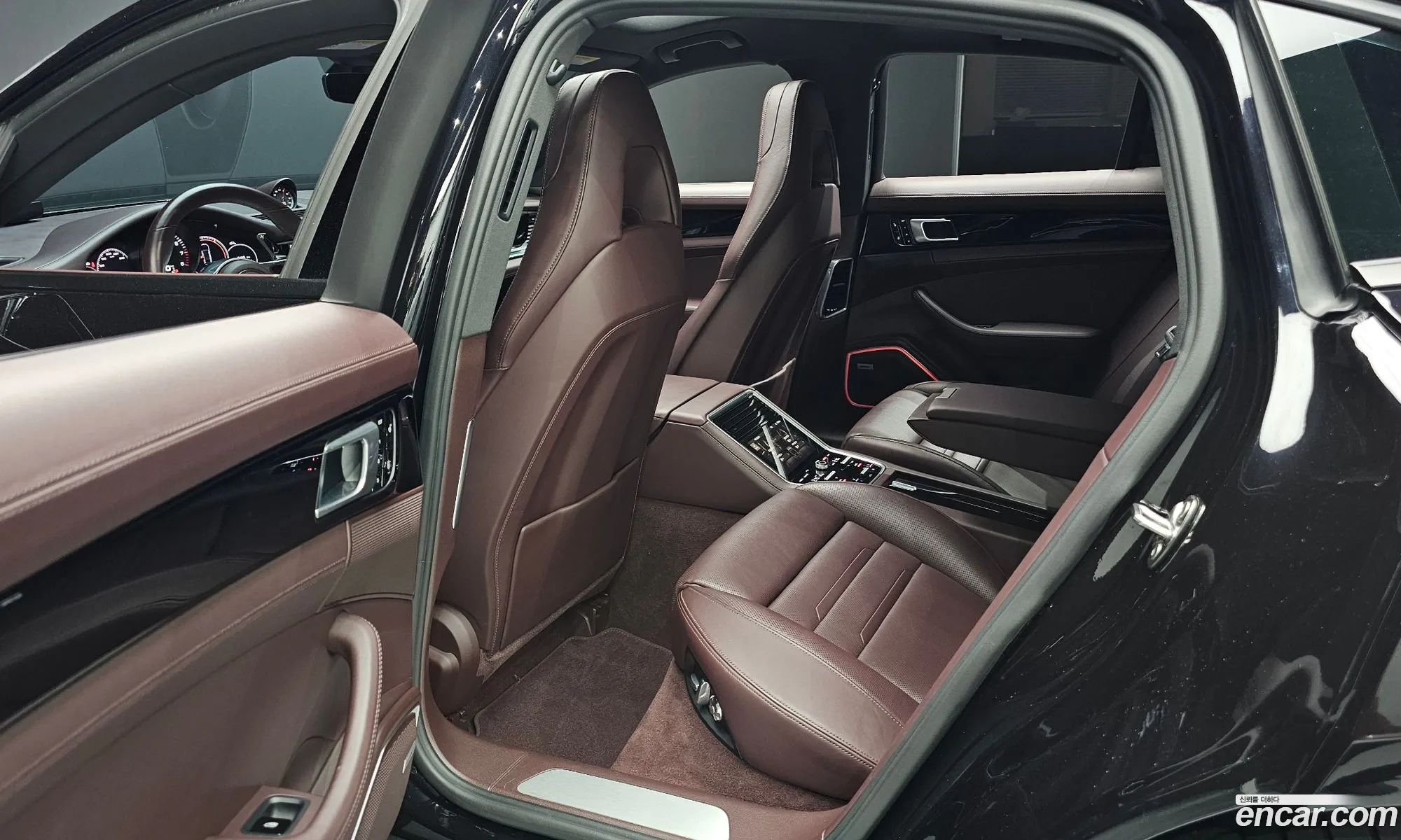 Porsche Panamera 2018 WP0AA2970JL114321 — 30