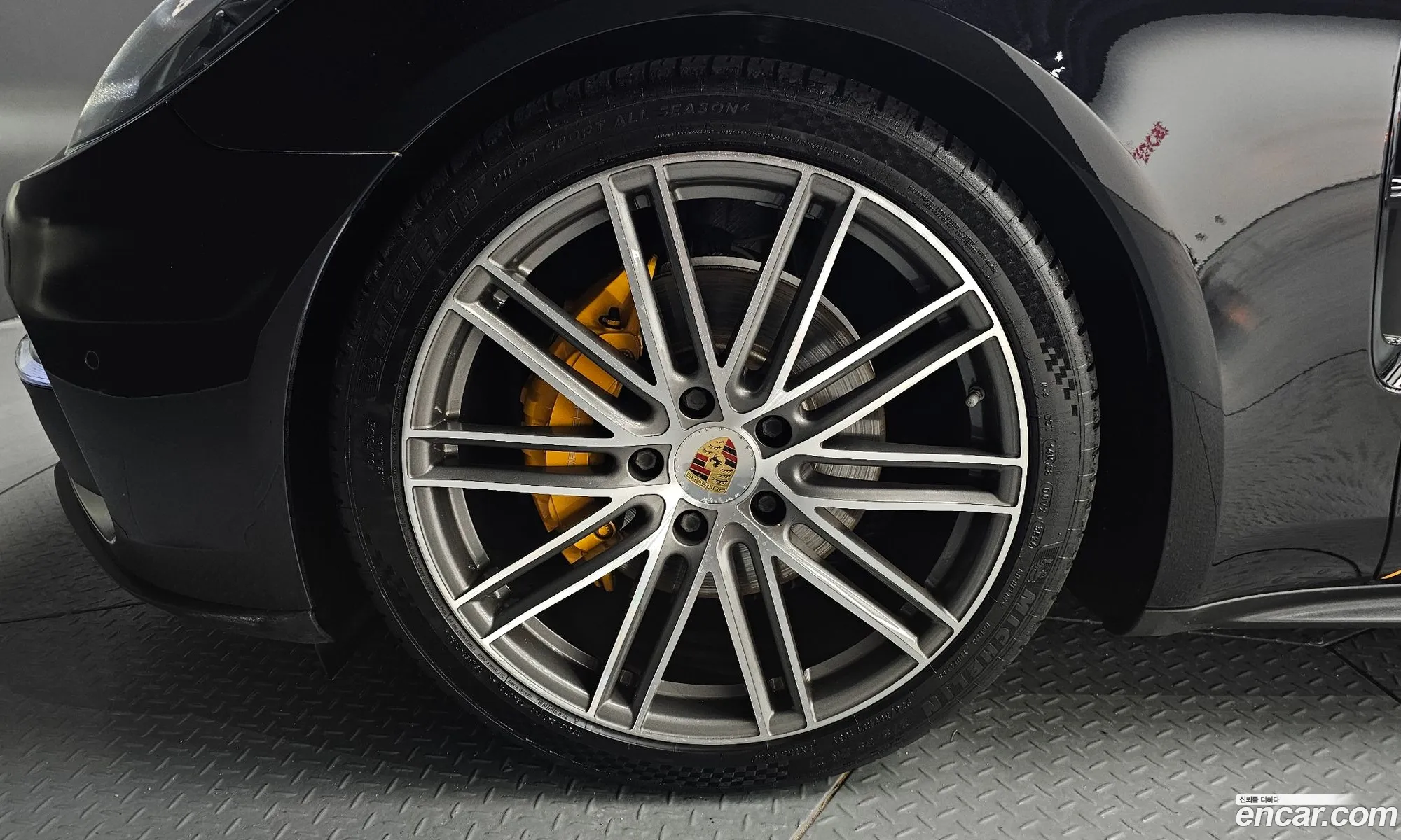 Porsche Panamera 2018 WP0AA2970JL114321 — 32
