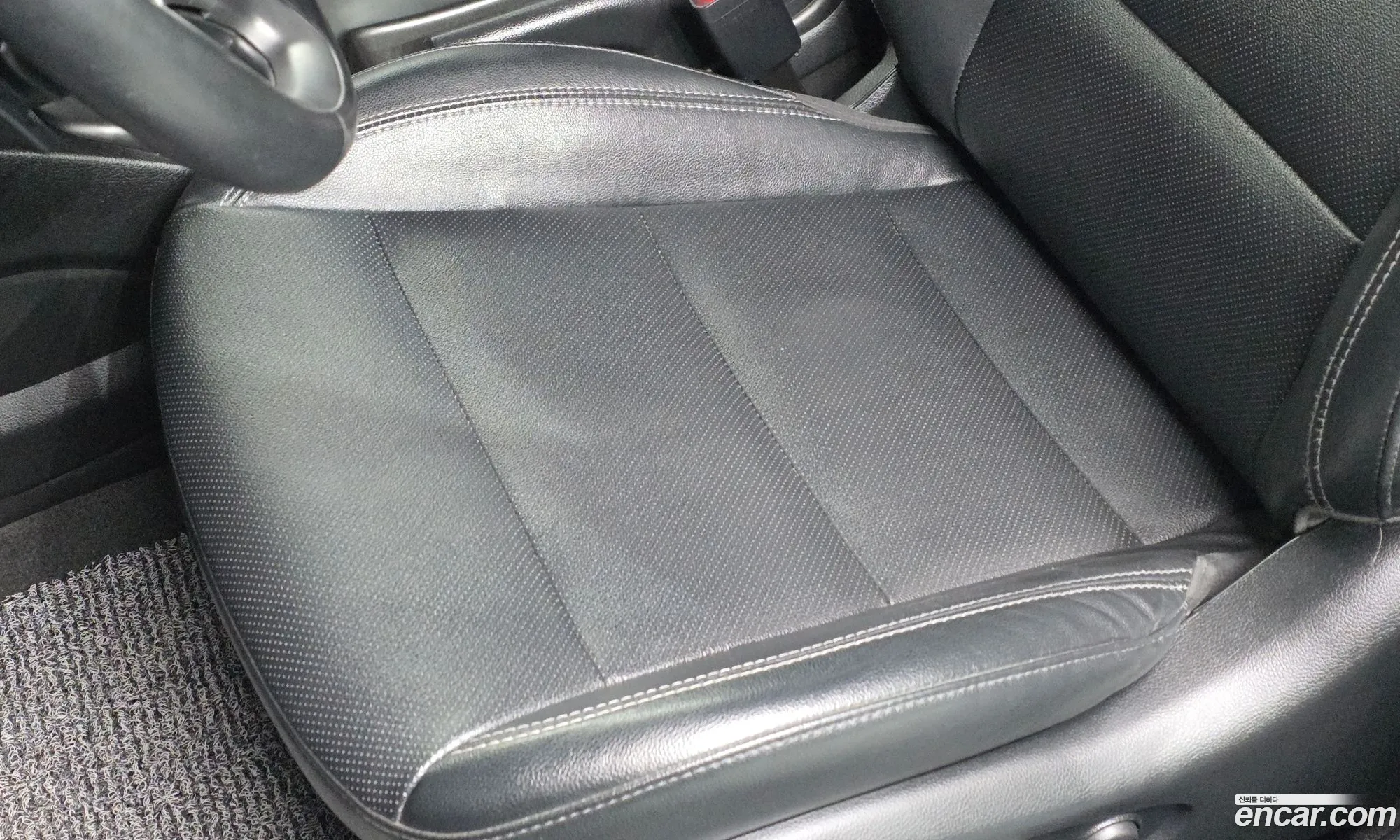 Kia K3 2013 KNAFZ412BDA811016 — 4