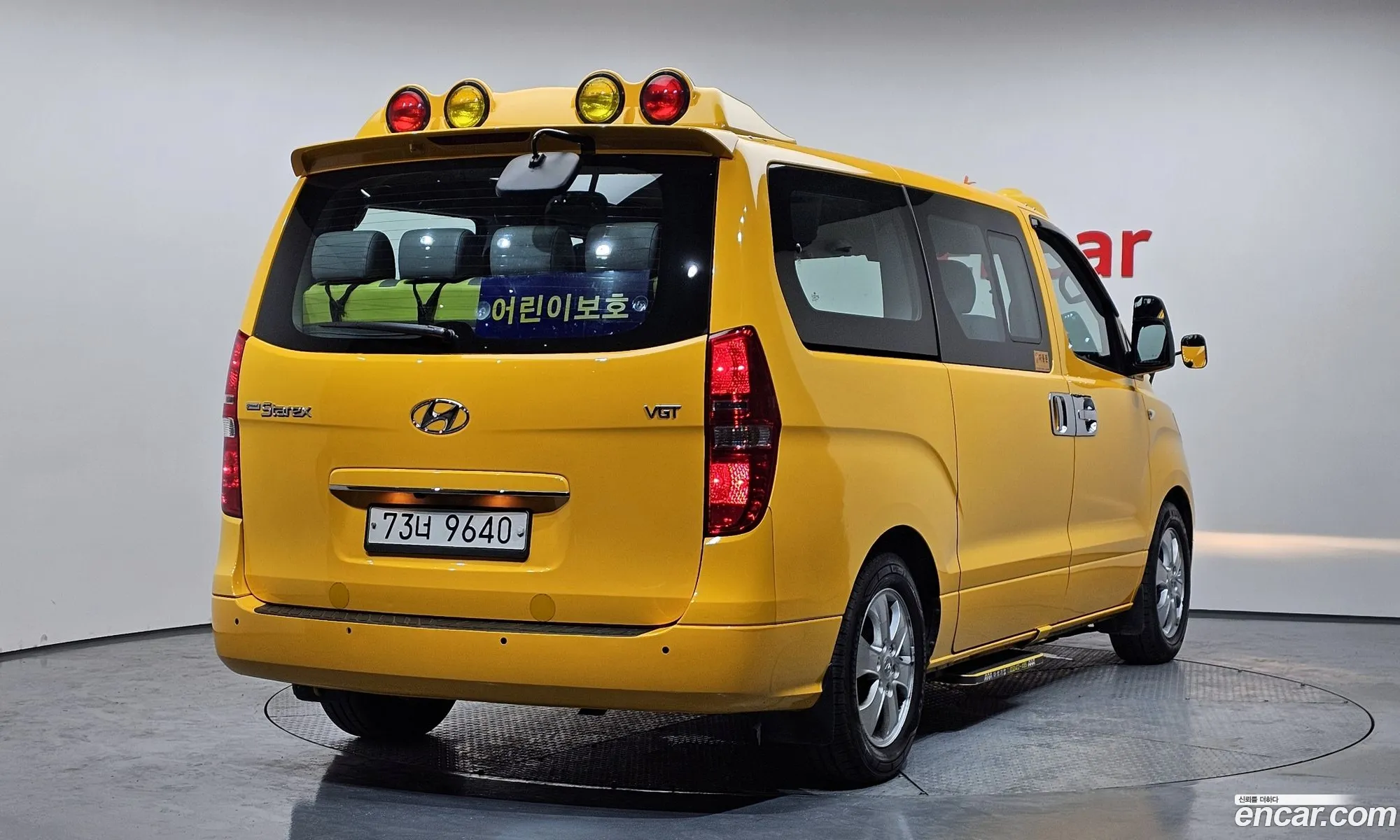 Hyundai Grand Starex 2018 — 18