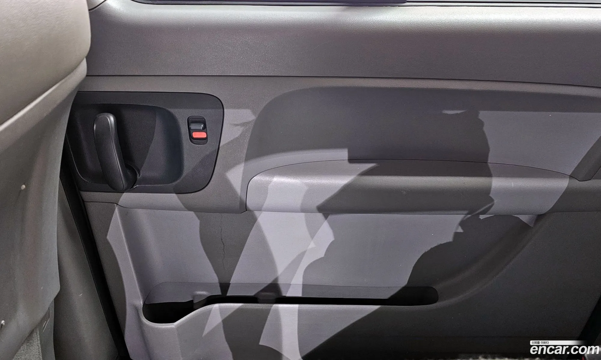 Hyundai Grand Starex 2018 — 24
