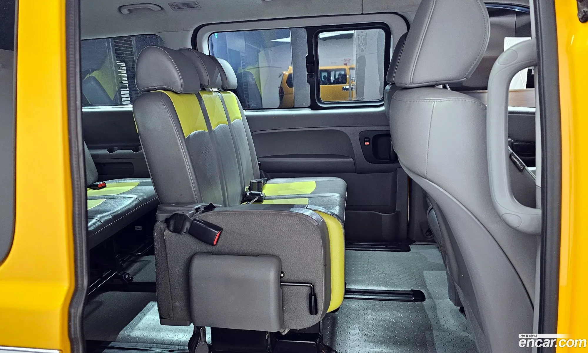 Hyundai Grand Starex 2018 — 21